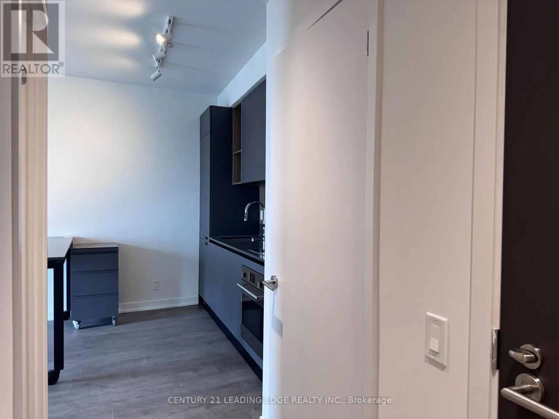 #1606 39 MARY STREET - Image 4