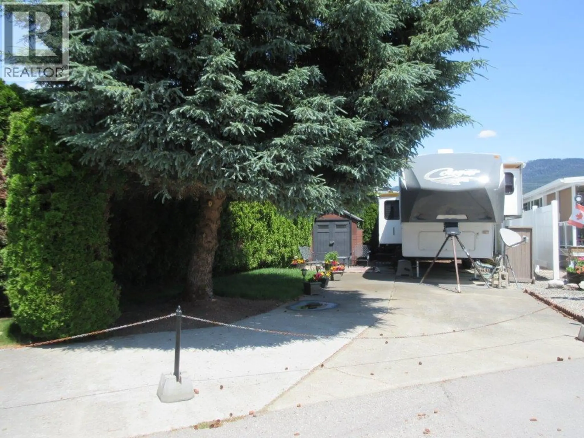 #144 415 Commonwealth Road - Image 1