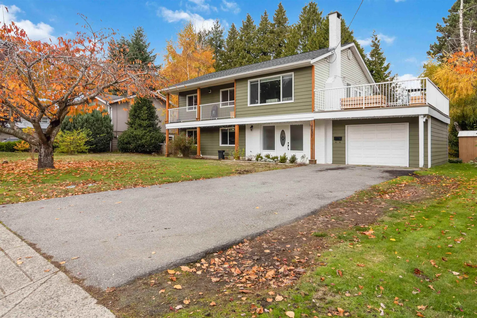 Property at 5237 12 Avenue, Tsawwassen, BC