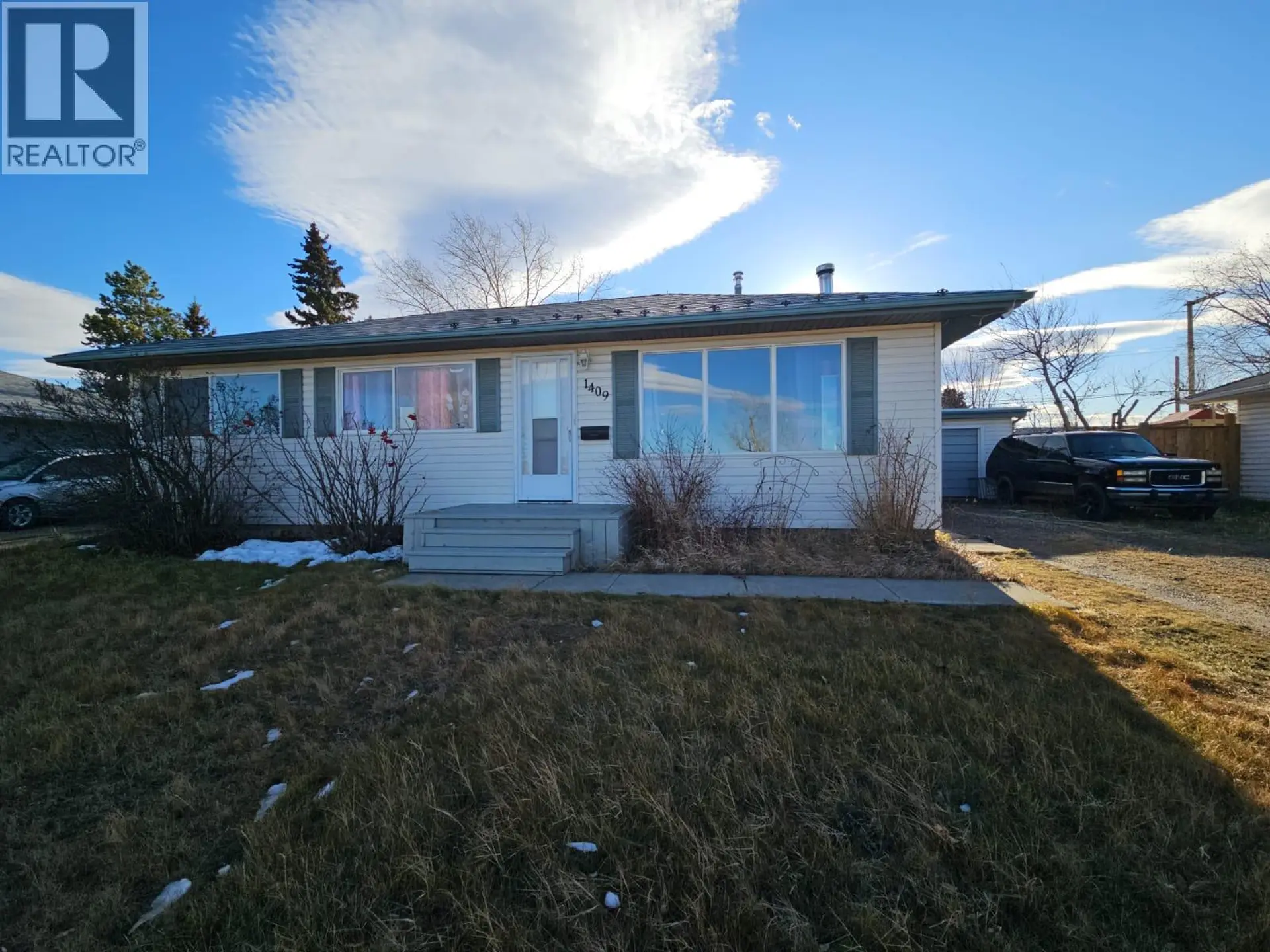 Property at 1409 115 Avenue, Dawson Creek, BC