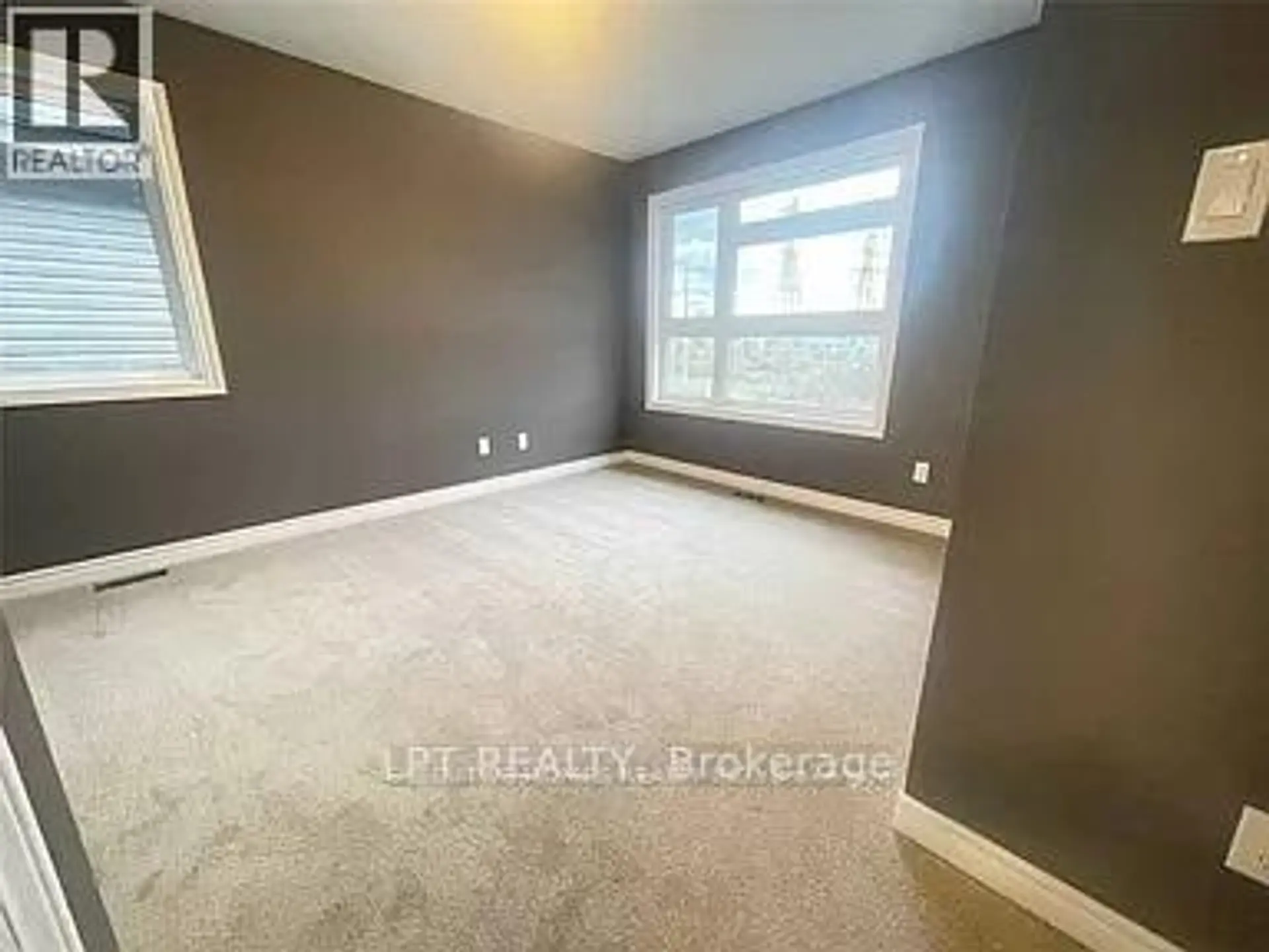 24 BRADLEY AVENUE - Image 13