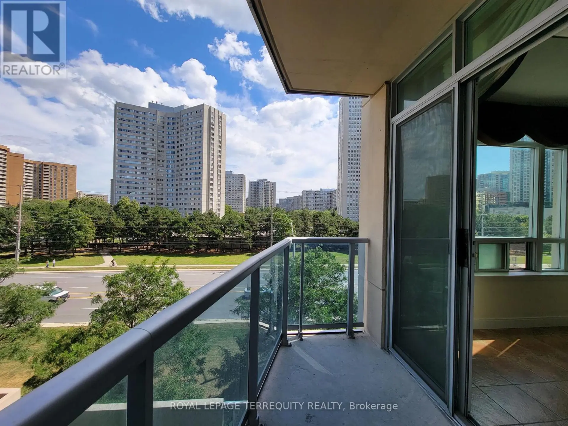 #403 70 ABSOLUTE AVENUE - Image 6