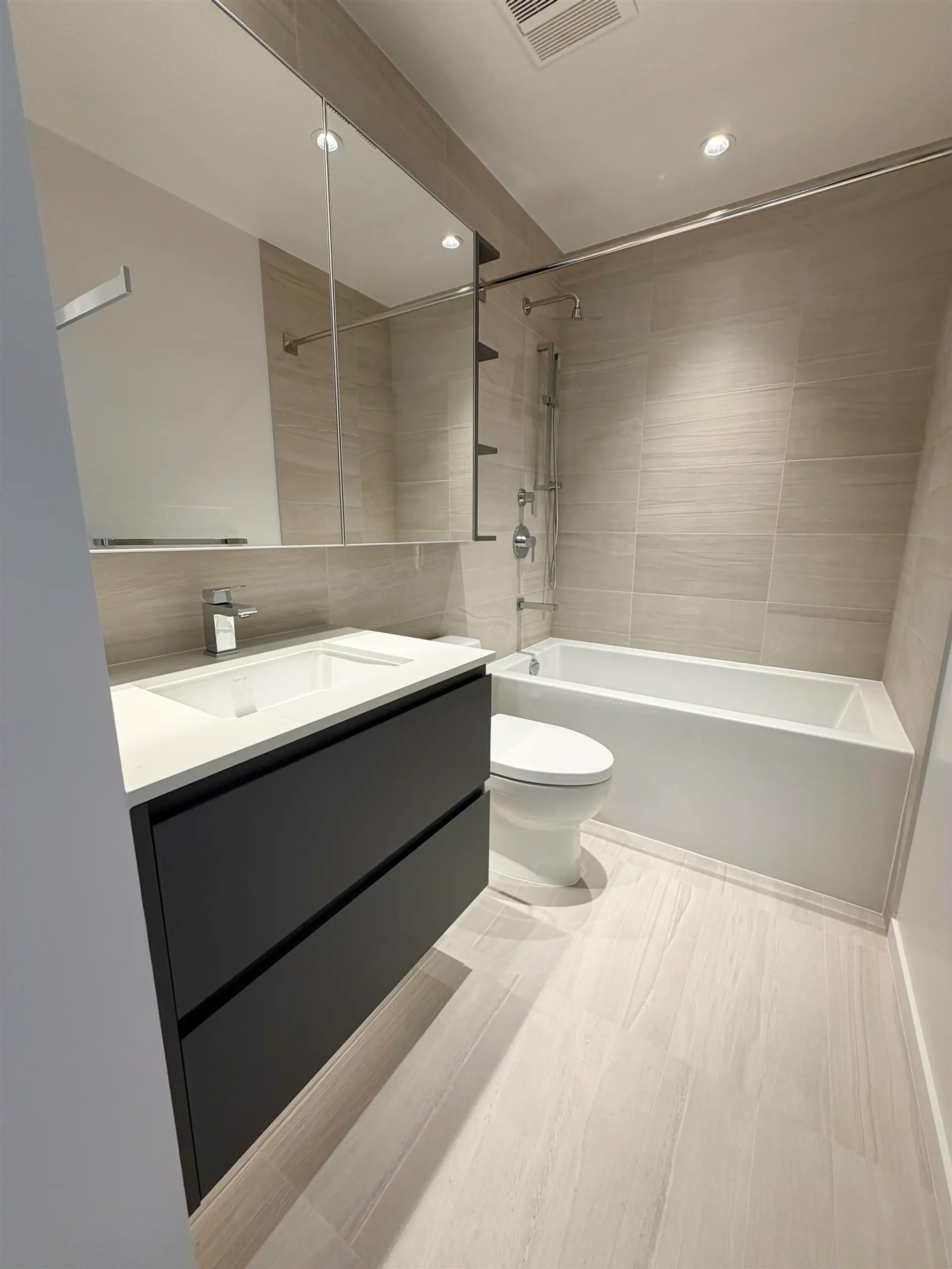 #861 6600 Minoru Boulevard - Image 3