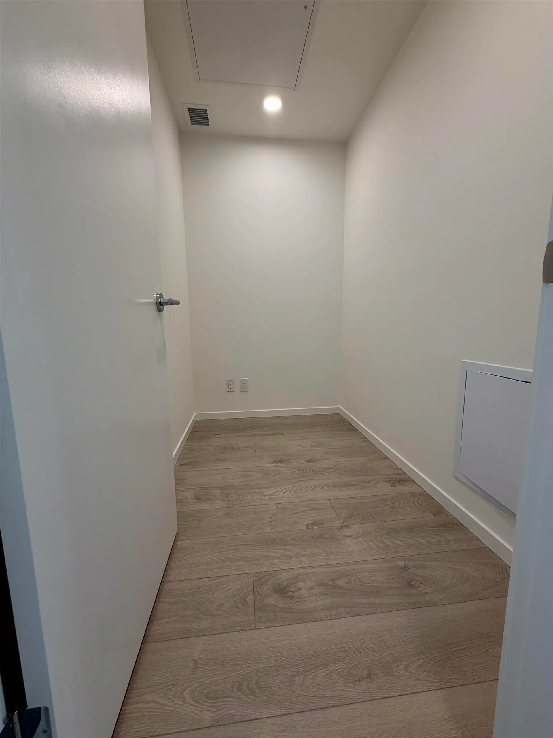 #861 6600 Minoru Boulevard - Image 5