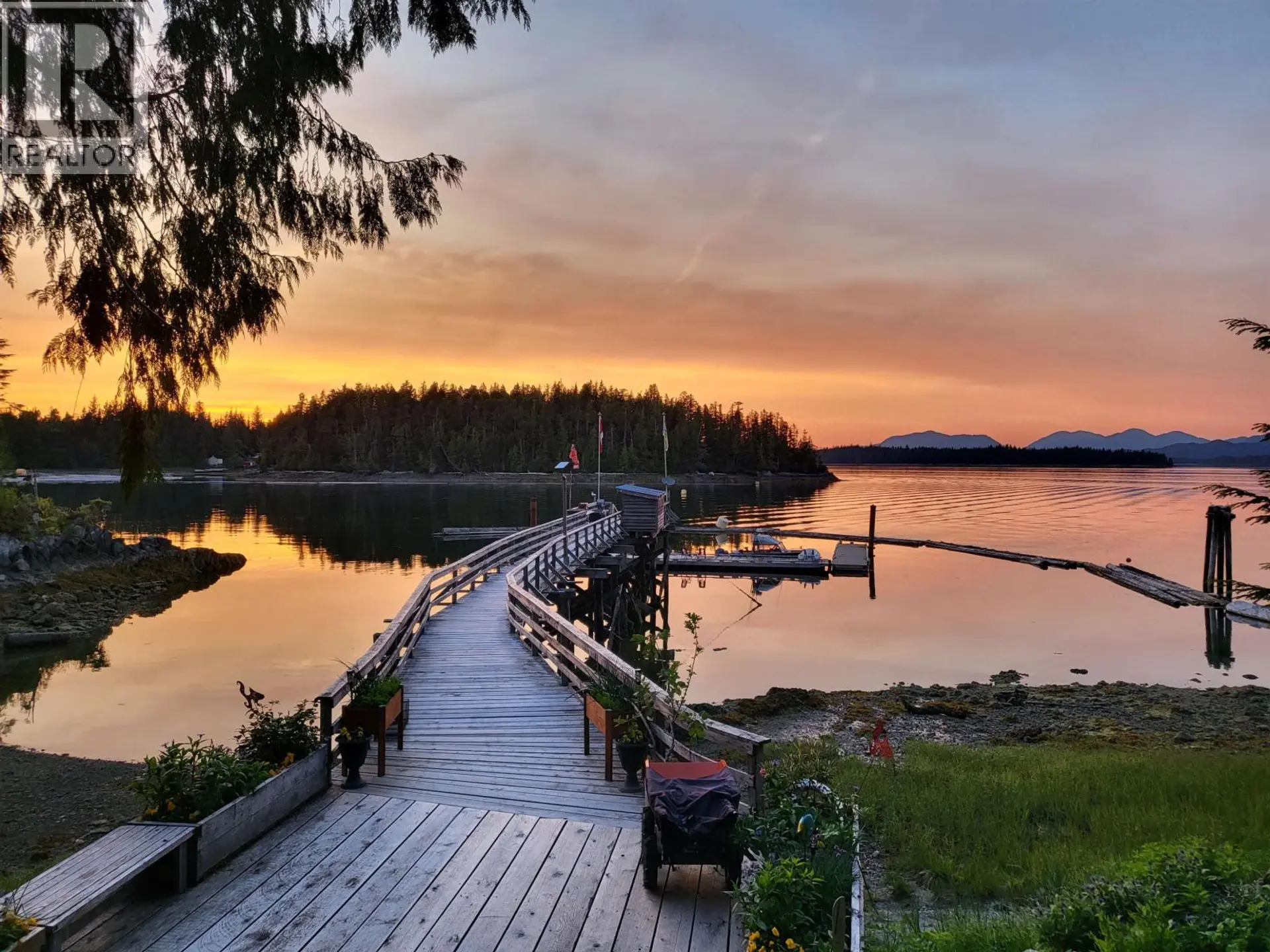 Property at 34 WHISKEY COVE (DENNY ISLAND) ROAD, Bella Coola, BC