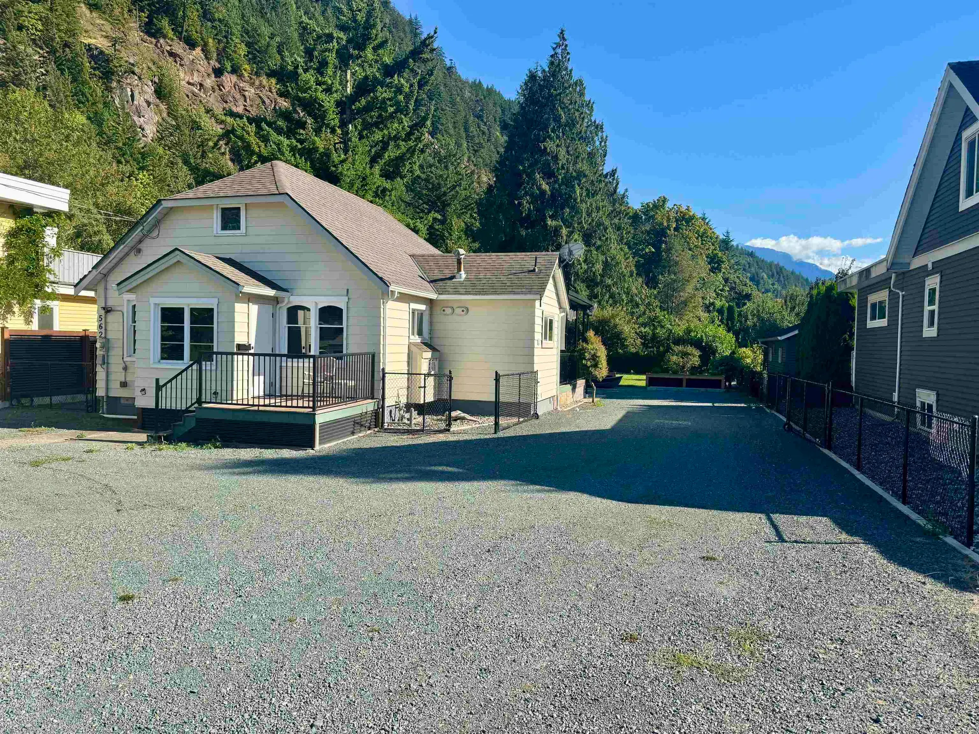 Property at 562 Lillooet Avenue, Harrison Hot Springs, BC