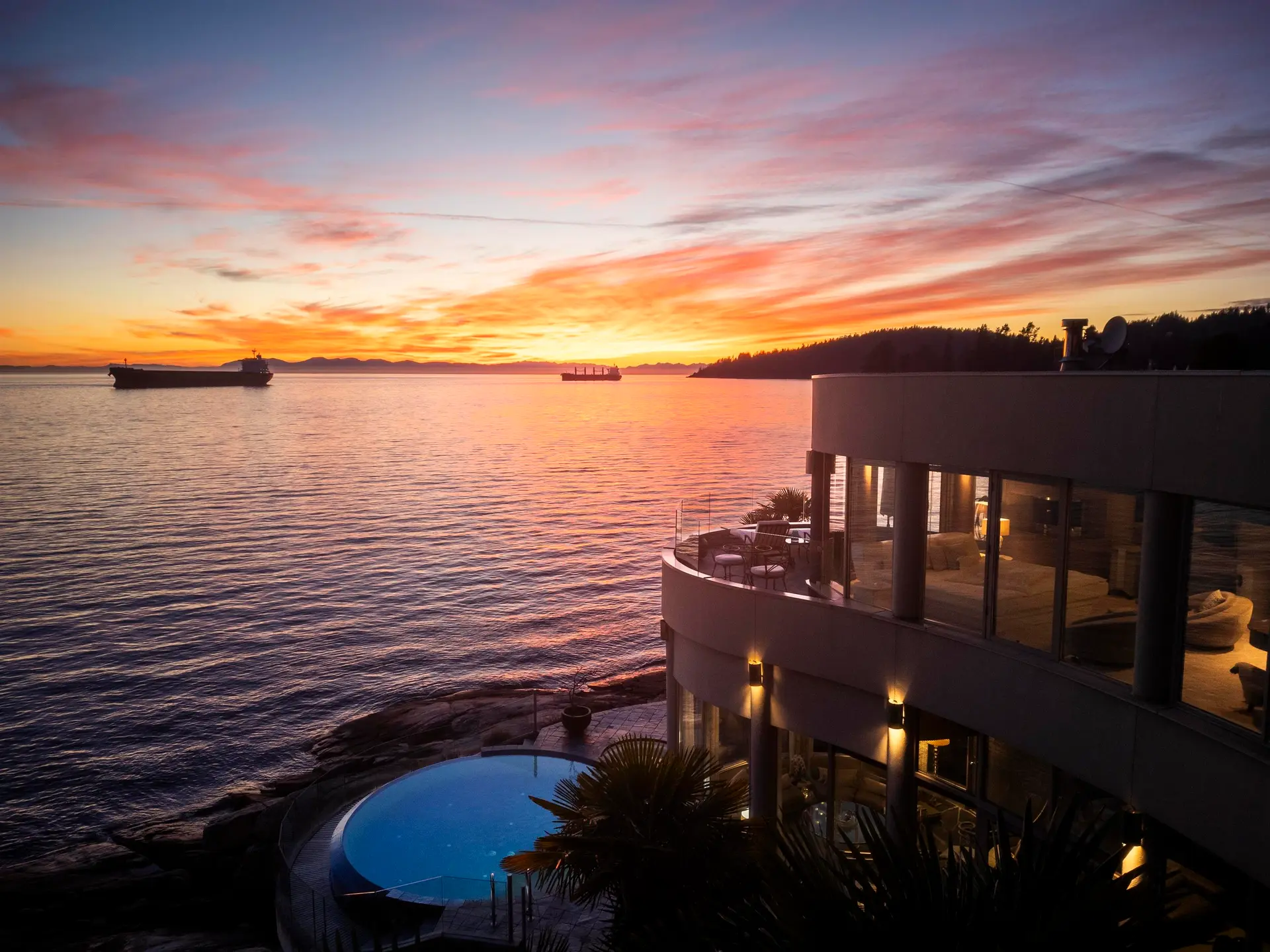 Property at 3912 Marine Drive, West Vancouver, BC