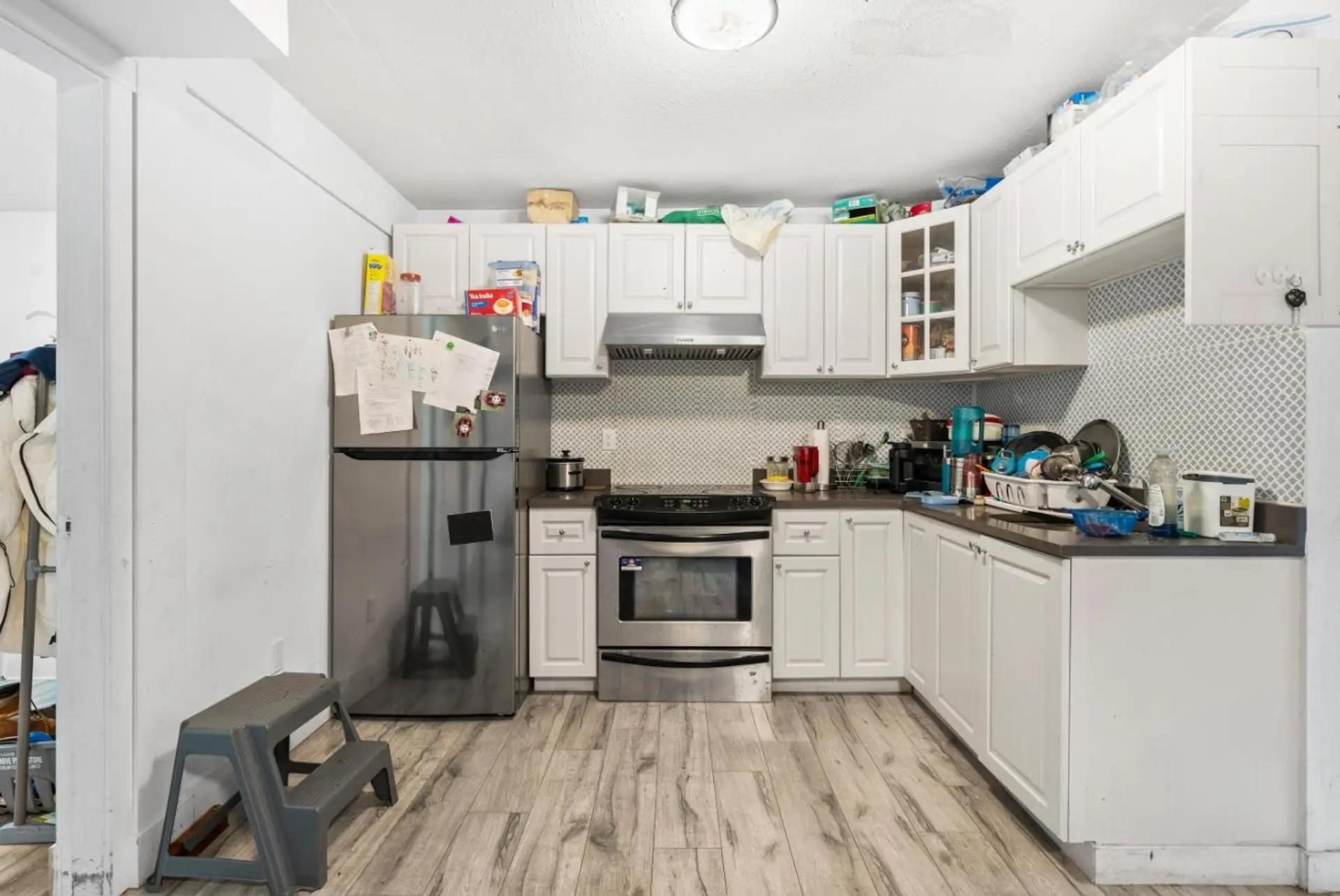 886 E 56th Avenue - Image 2