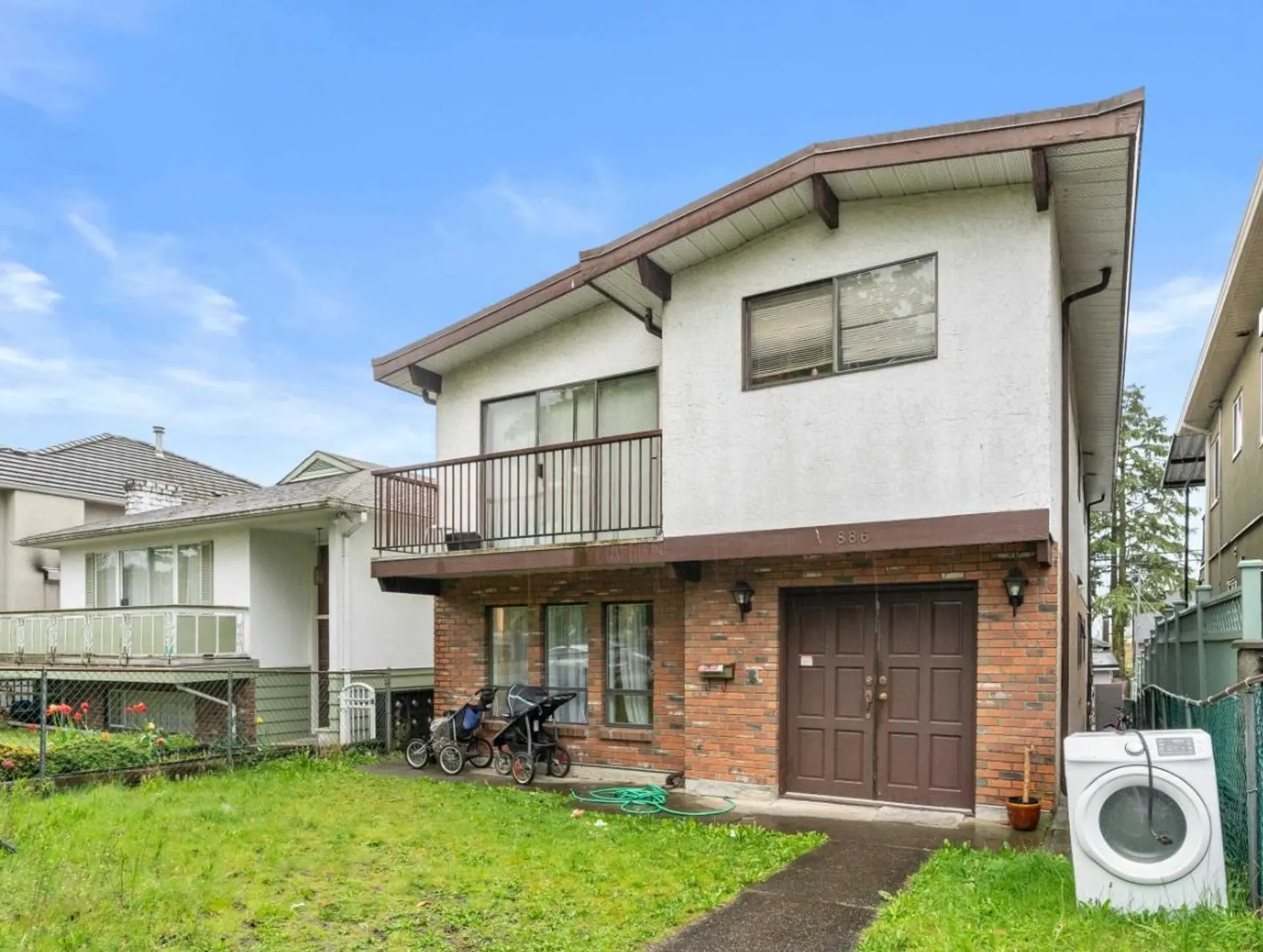 Property at 886 E 56th Avenue, Vancouver, BC