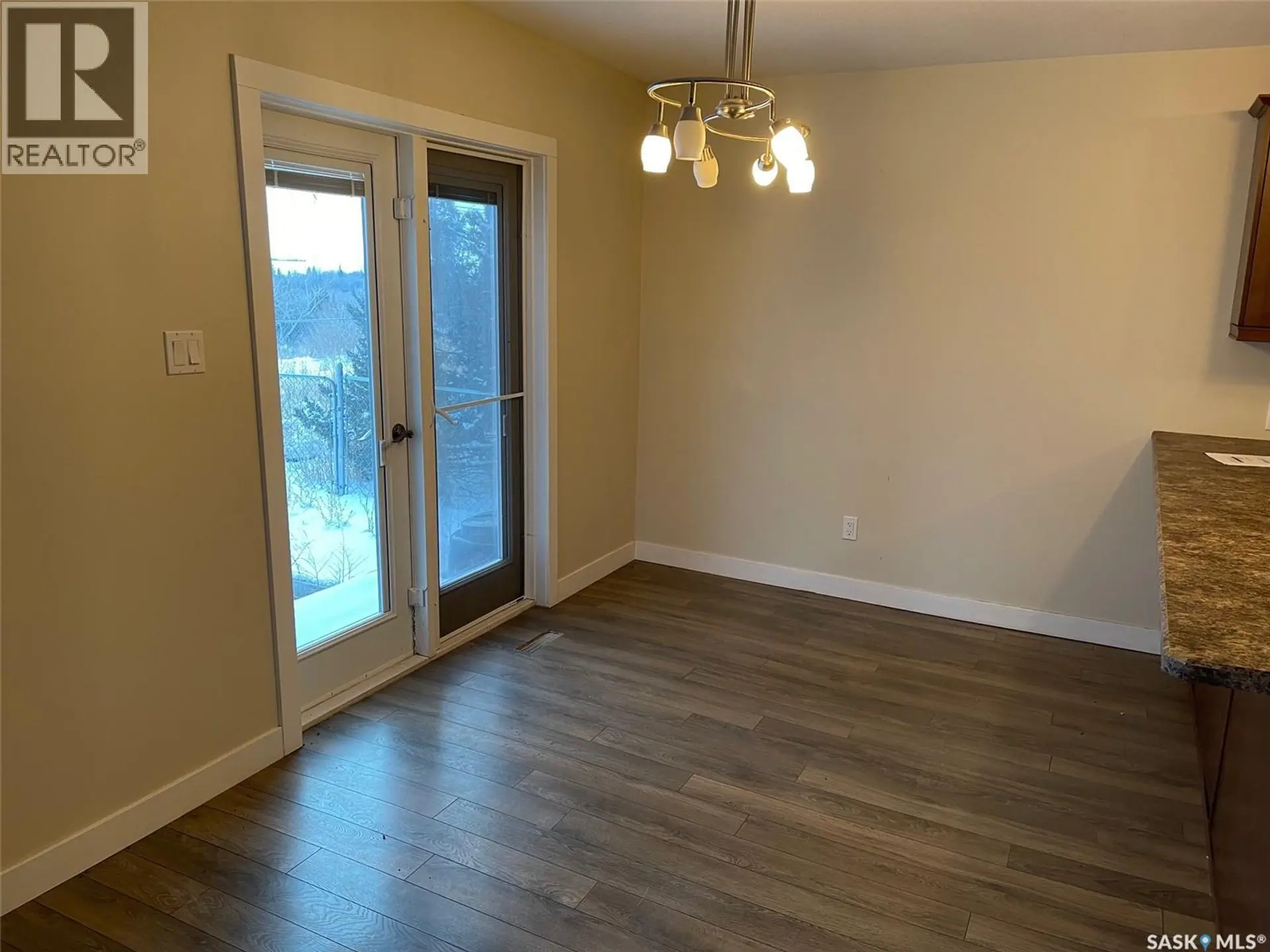 431 VAUGHAN STREET W - Image 6