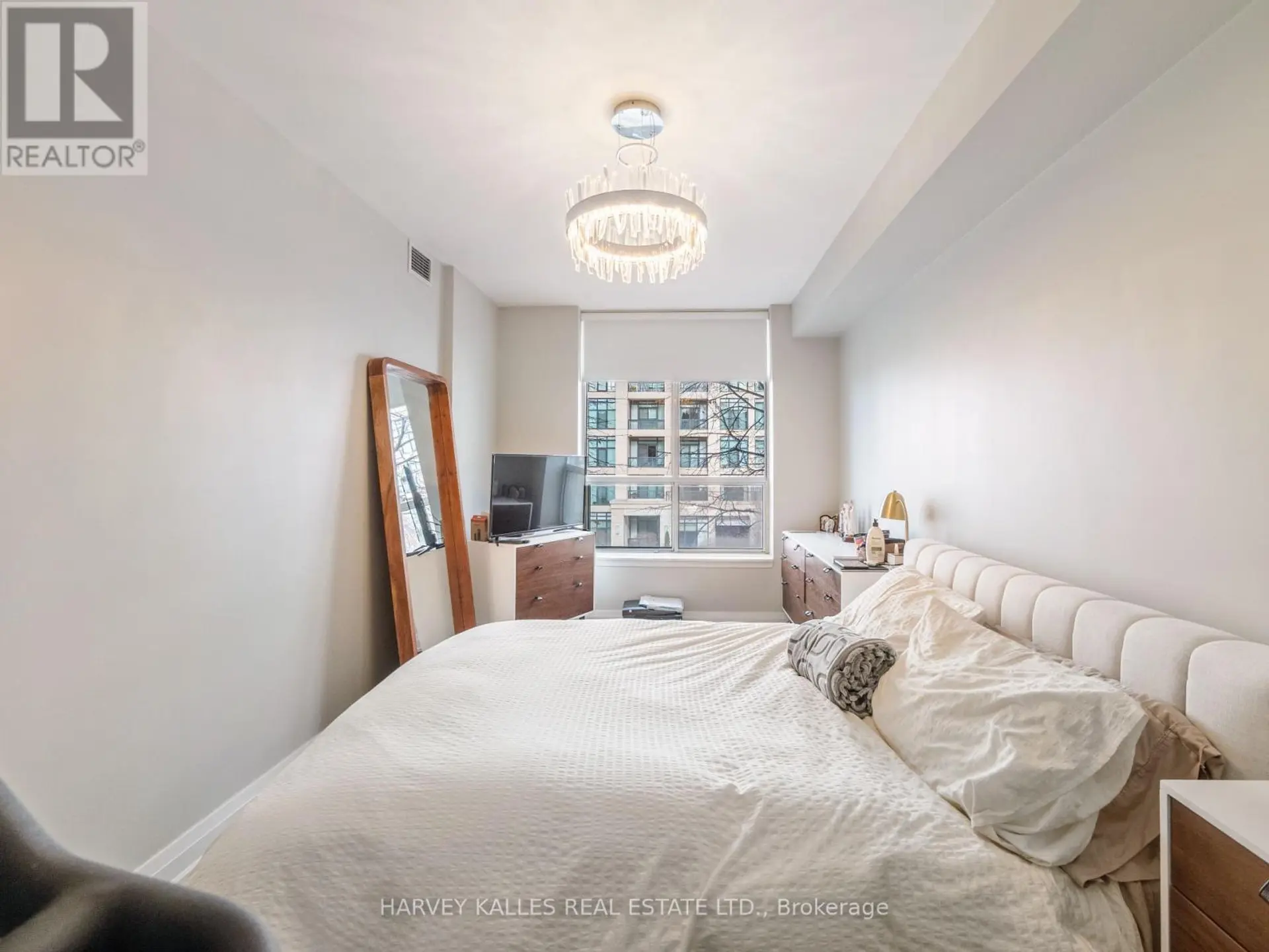 #305 2511 BLOOR STREET W - Image 13