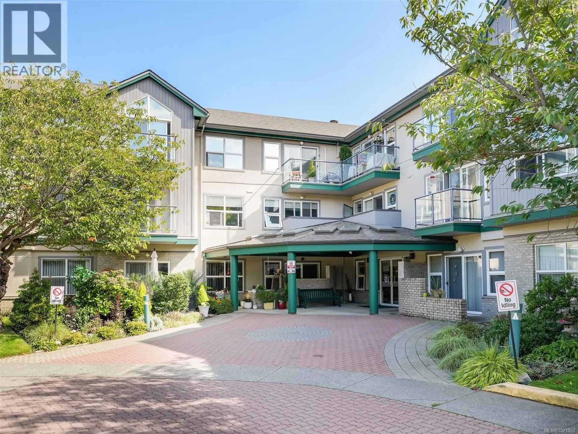 Property at #310 1485 Garnet Rd, Saanich, BC