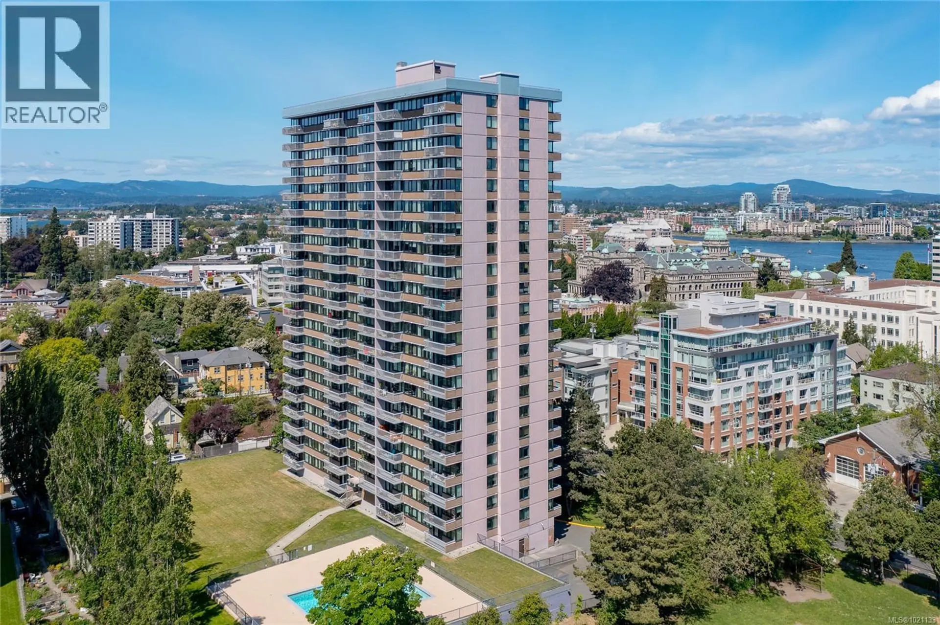 Property at #1008 647 Michigan St, Victoria, BC