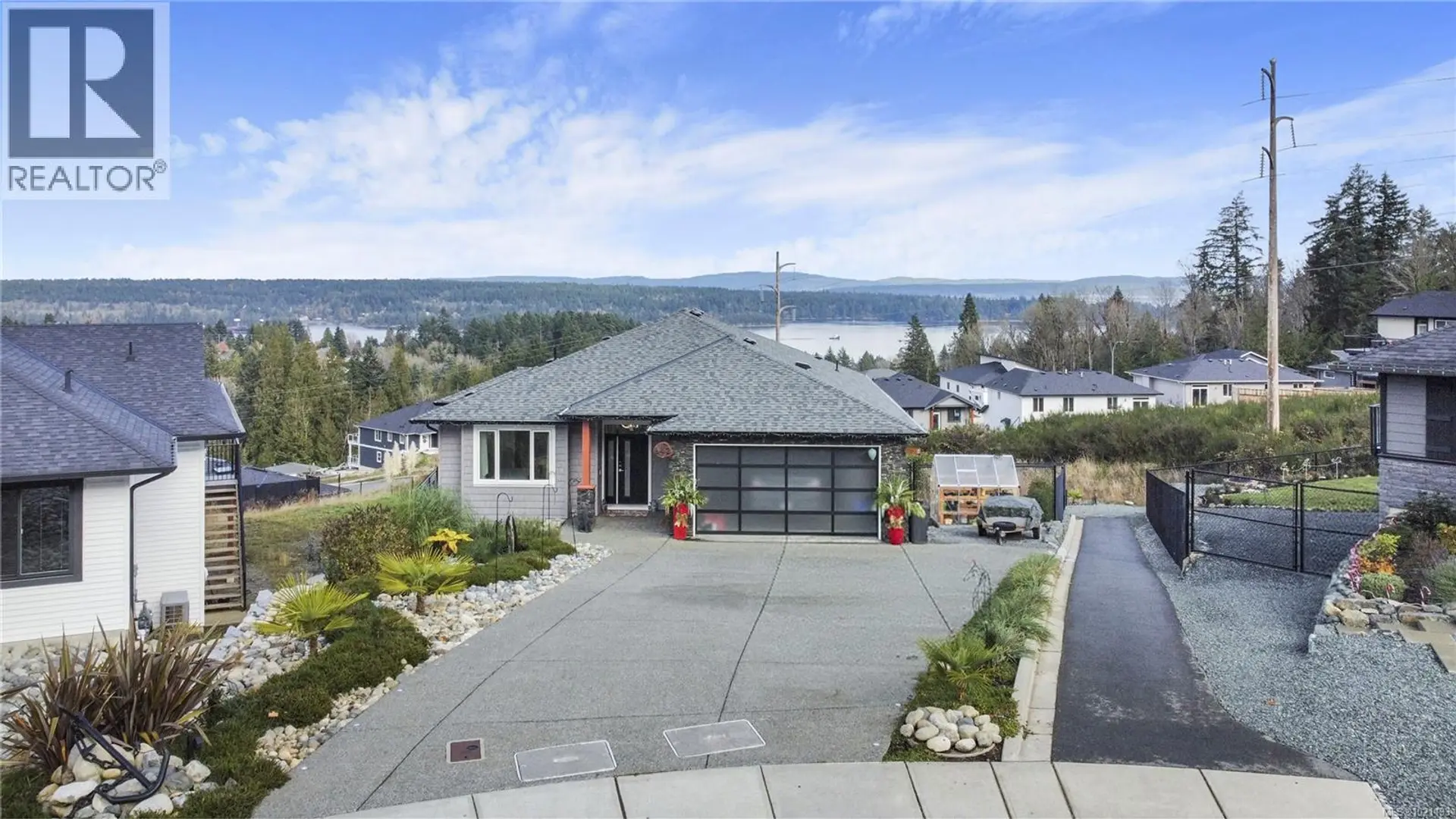 Property at 643 John Wilson Pl, Ladysmith, BC