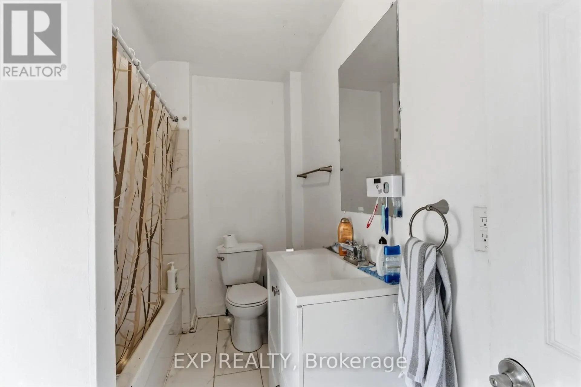 20 HENRY STREET - Image 10
