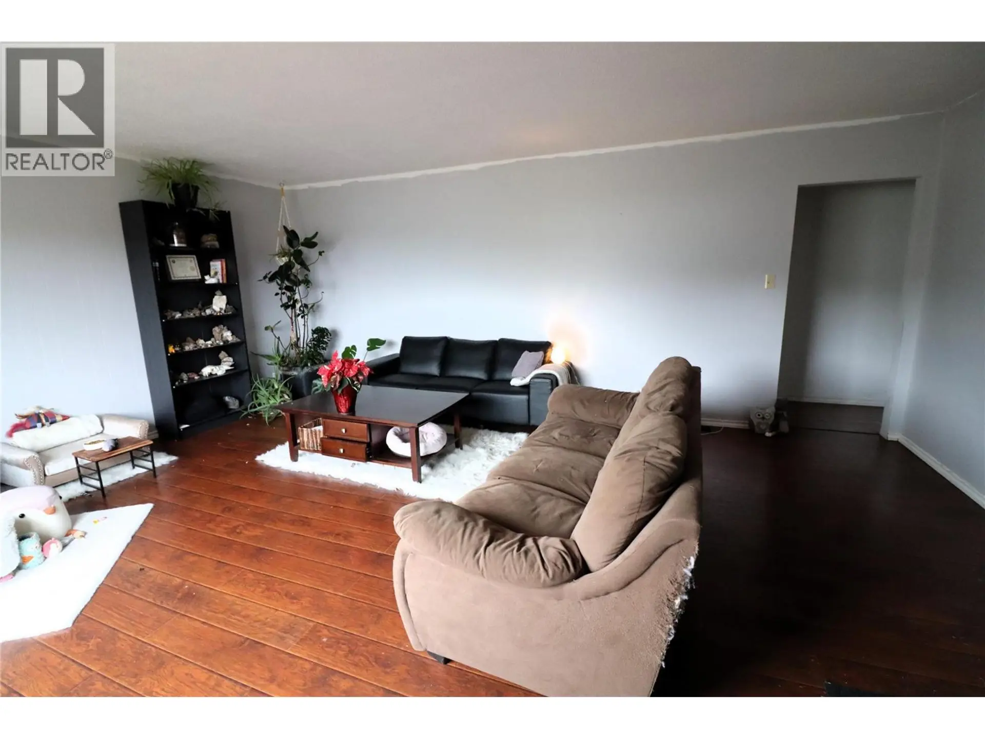 158/160 VICARS Road - Image 3