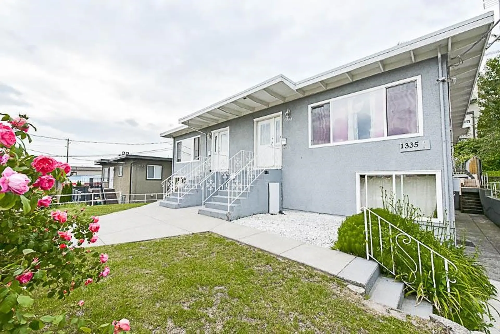 #1335 1337 Kamloops Street - Image 4