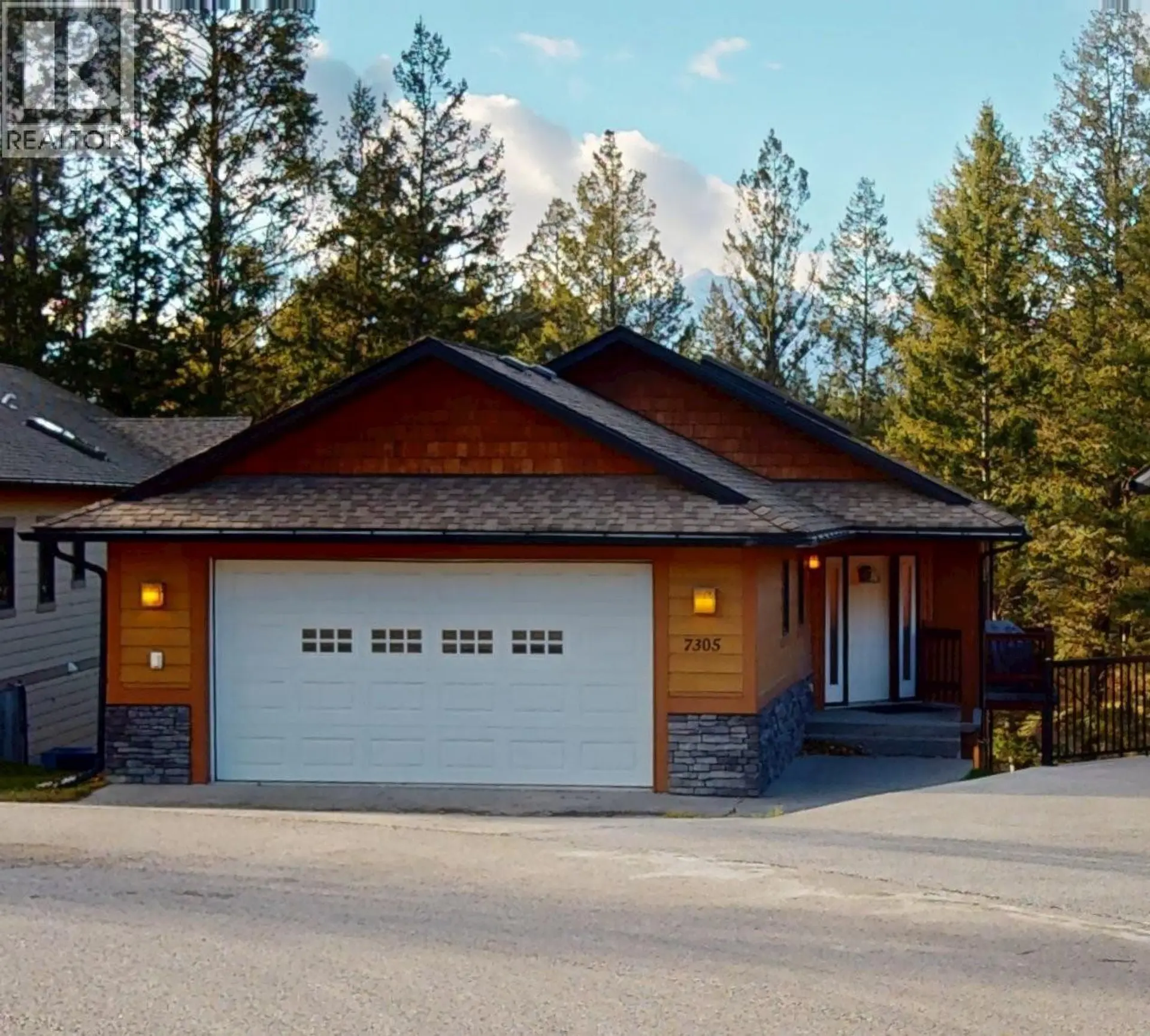 Property at 7305 Copperhorn Drive, Radium Hot Springs, BC