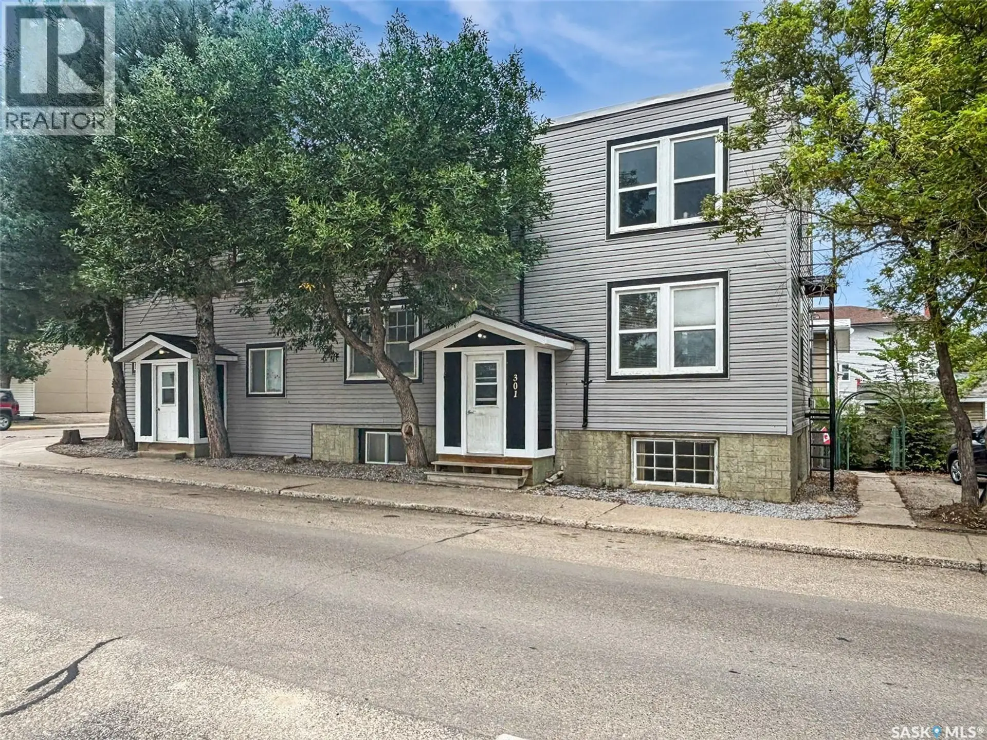 Property at 301 Cheadle STREET E, Swift Current, SK