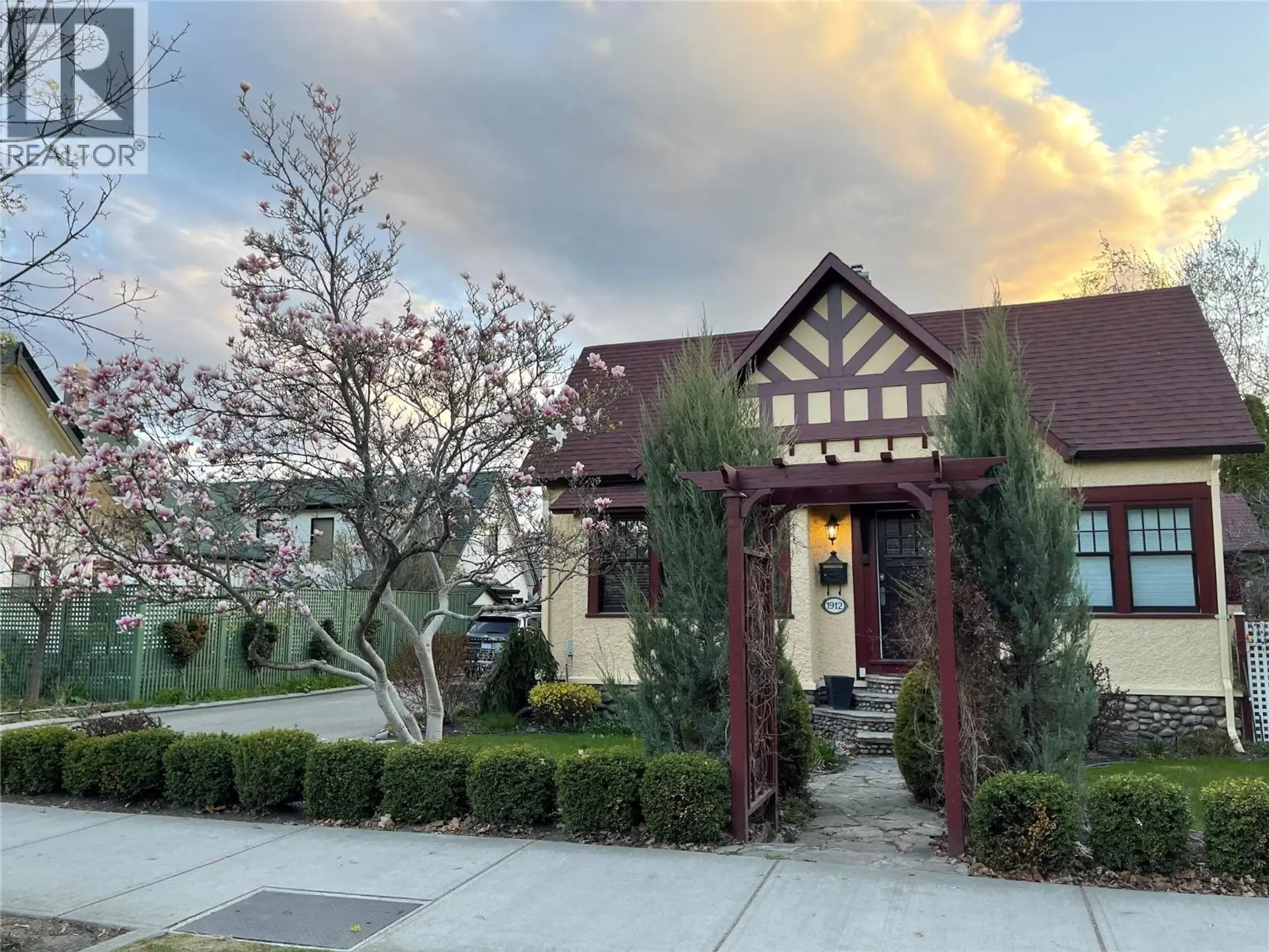 Property at 1912 Abbott Street, Kelowna, BC
