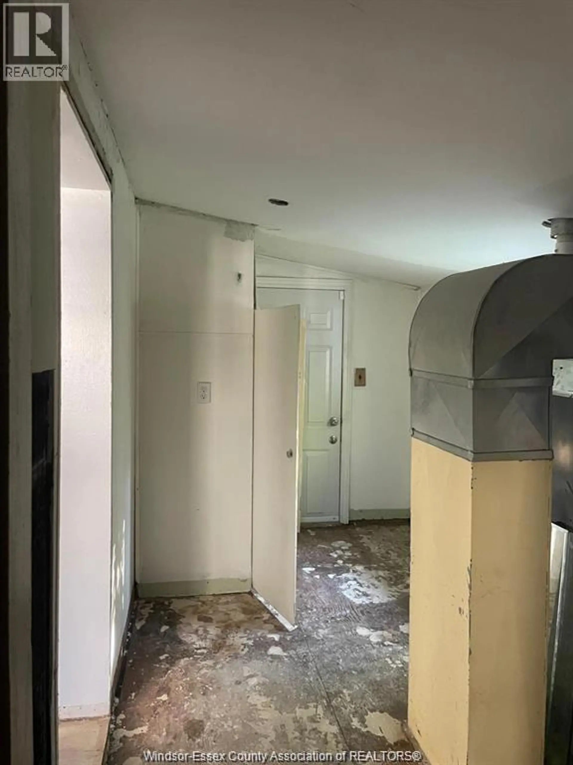 56 ST. GEORGE STREET - Image 4