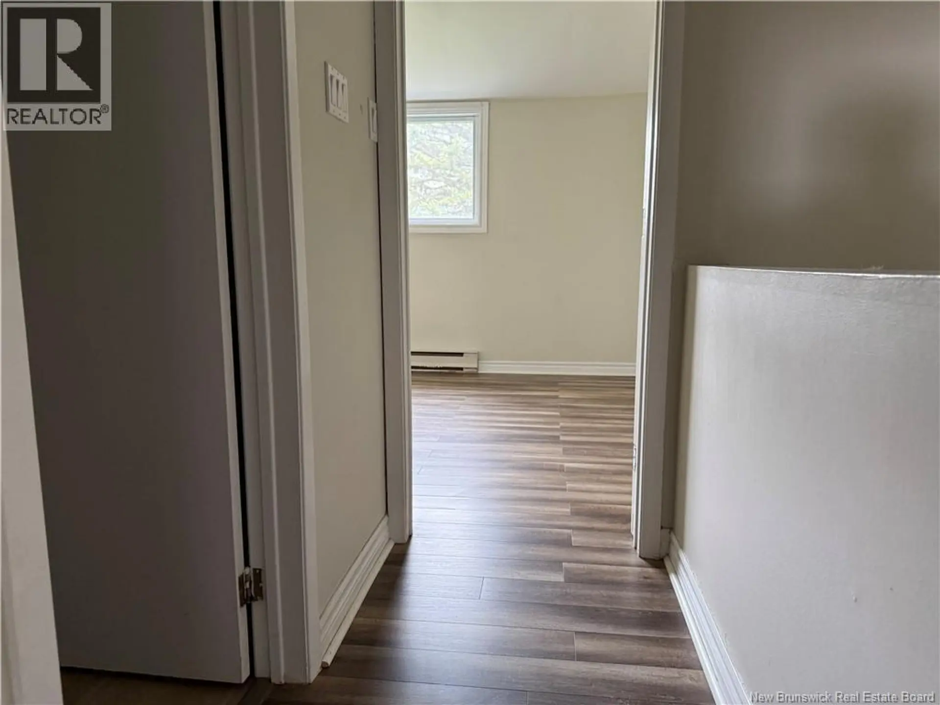 #18 24 SUFFOLK - Image 11