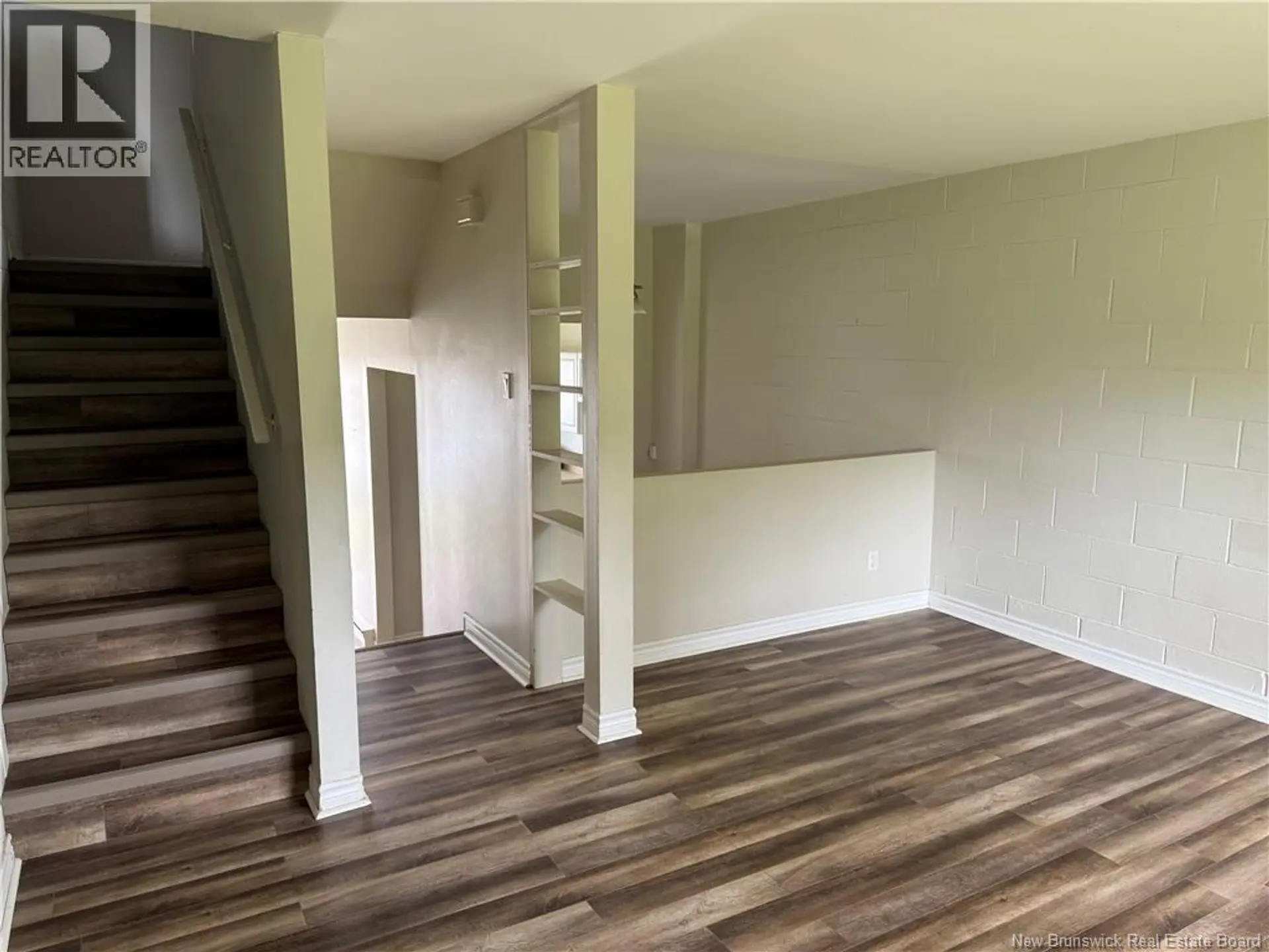 #18 24 SUFFOLK - Image 3