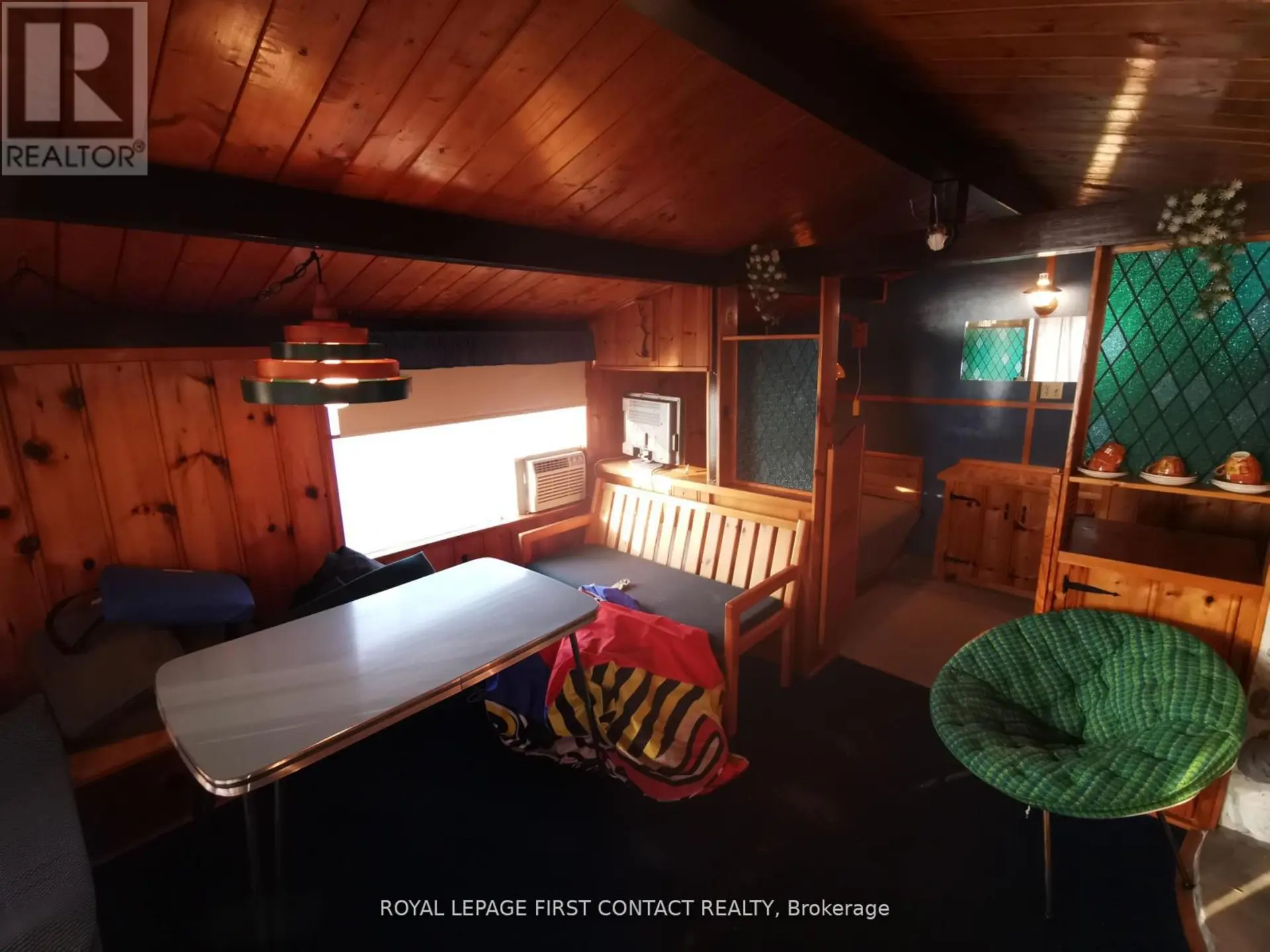111 HEALEY LAKE WATER - Image 11