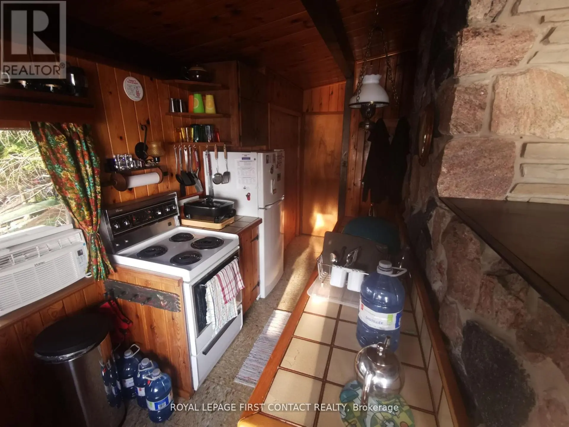 111 HEALEY LAKE WATER - Image 6