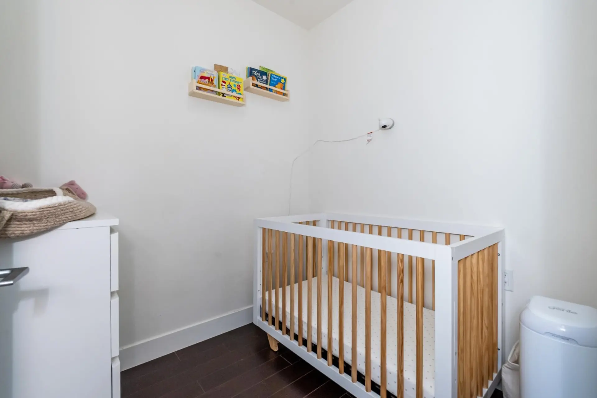 #205 2436 Kelly Avenue - Image 17