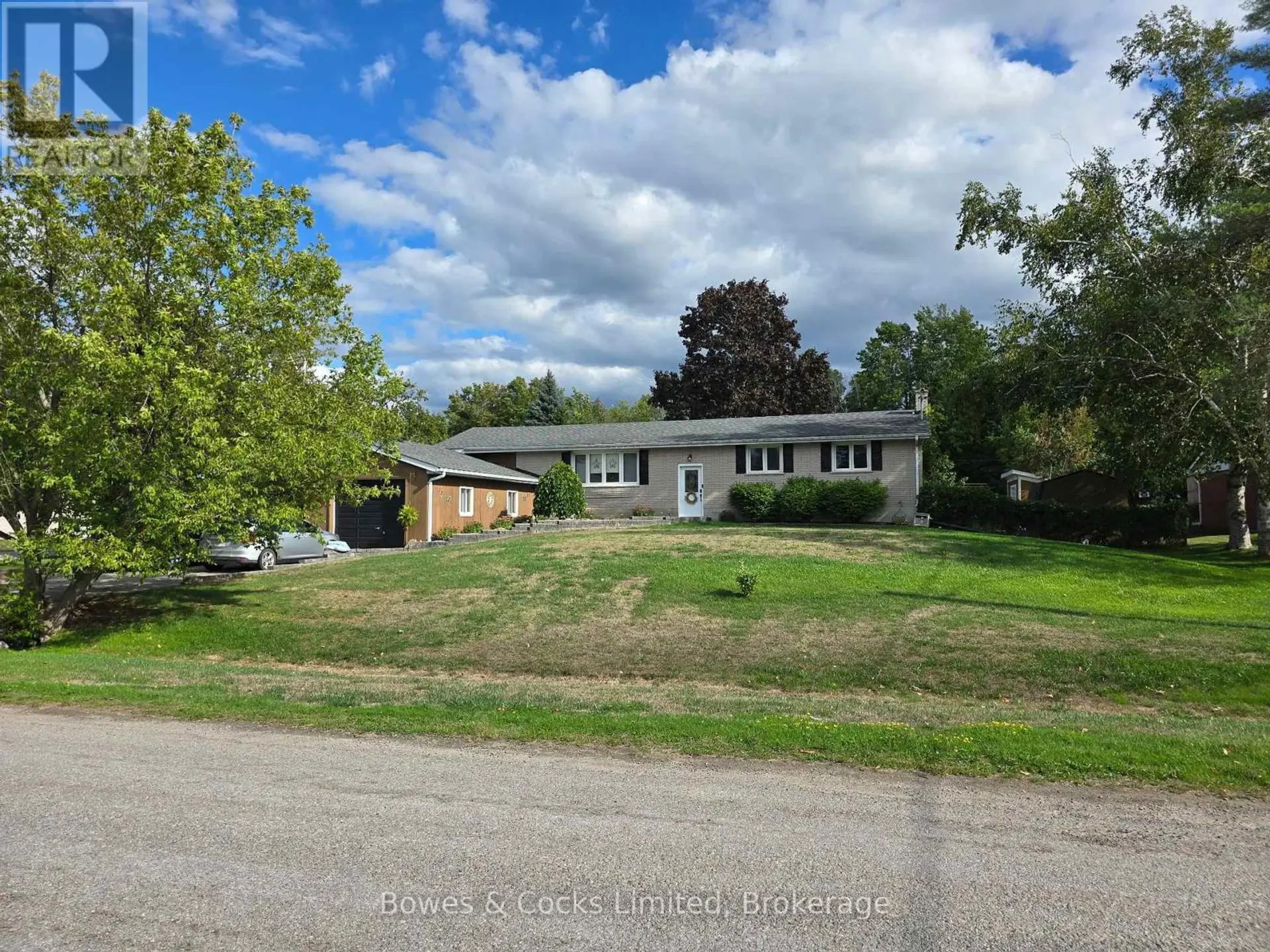 33 MAPLE GROVE ROAD - Image 2