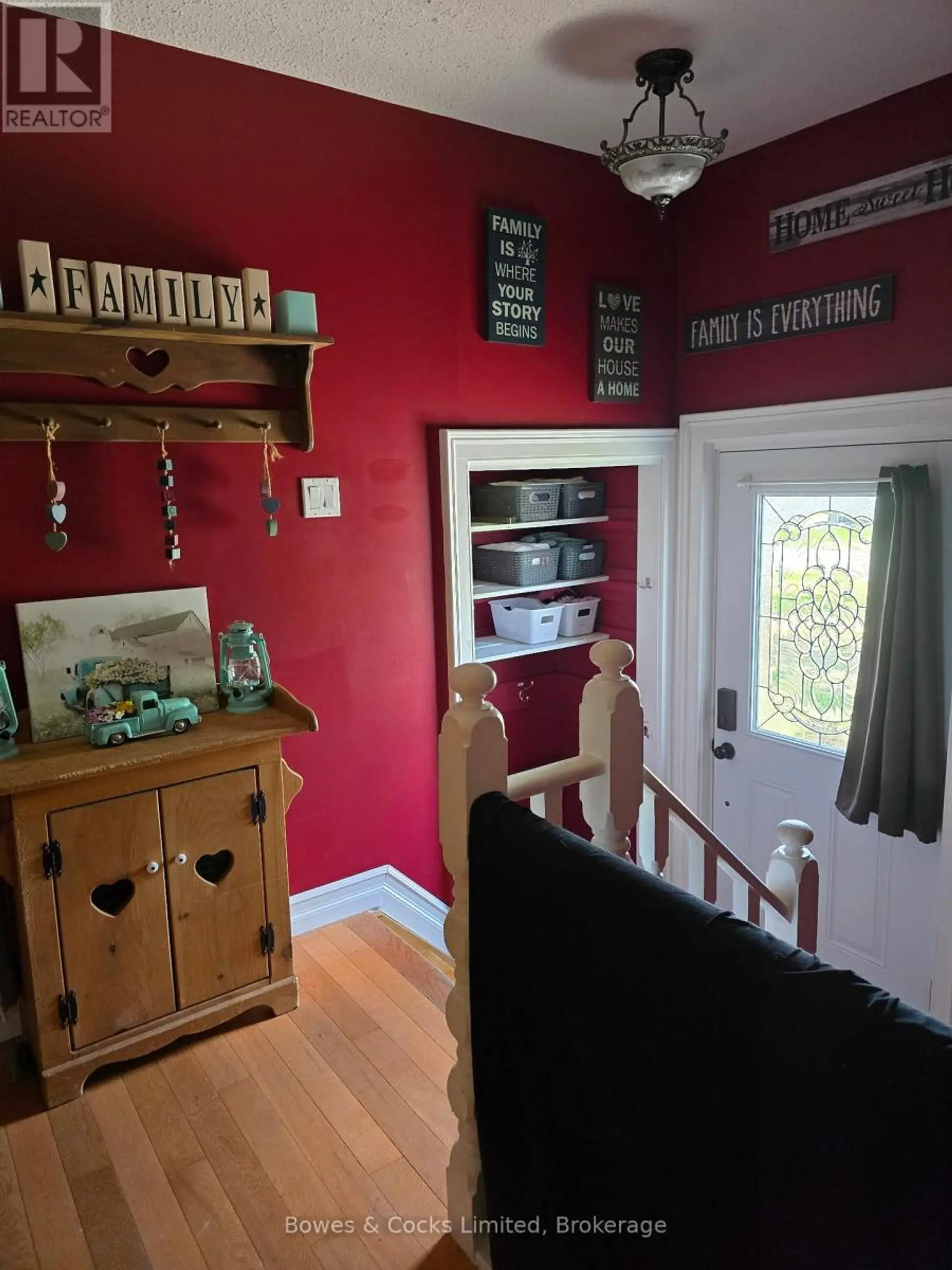 33 MAPLE GROVE ROAD - Image 3