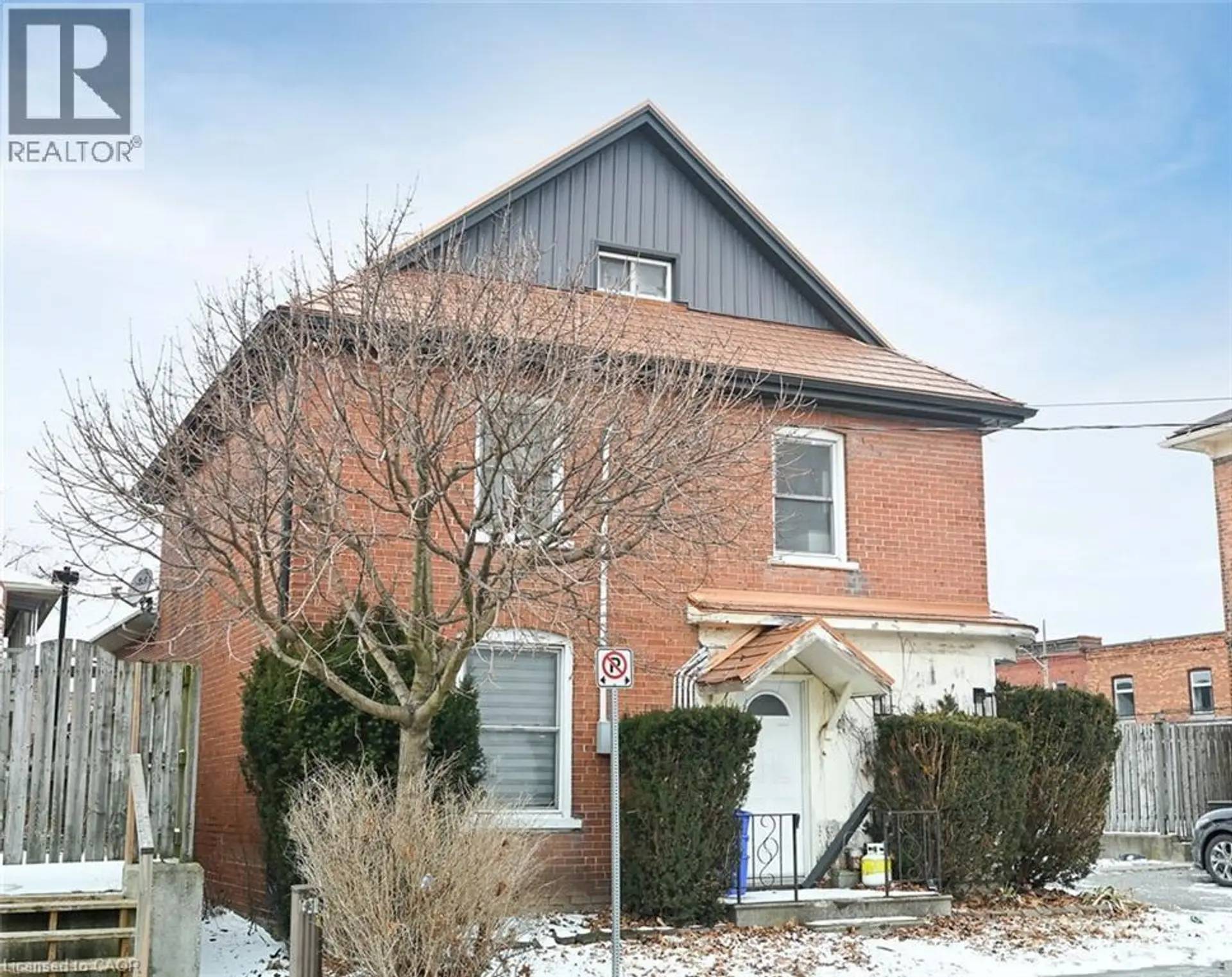 6 HOWARD STREET - Image 1