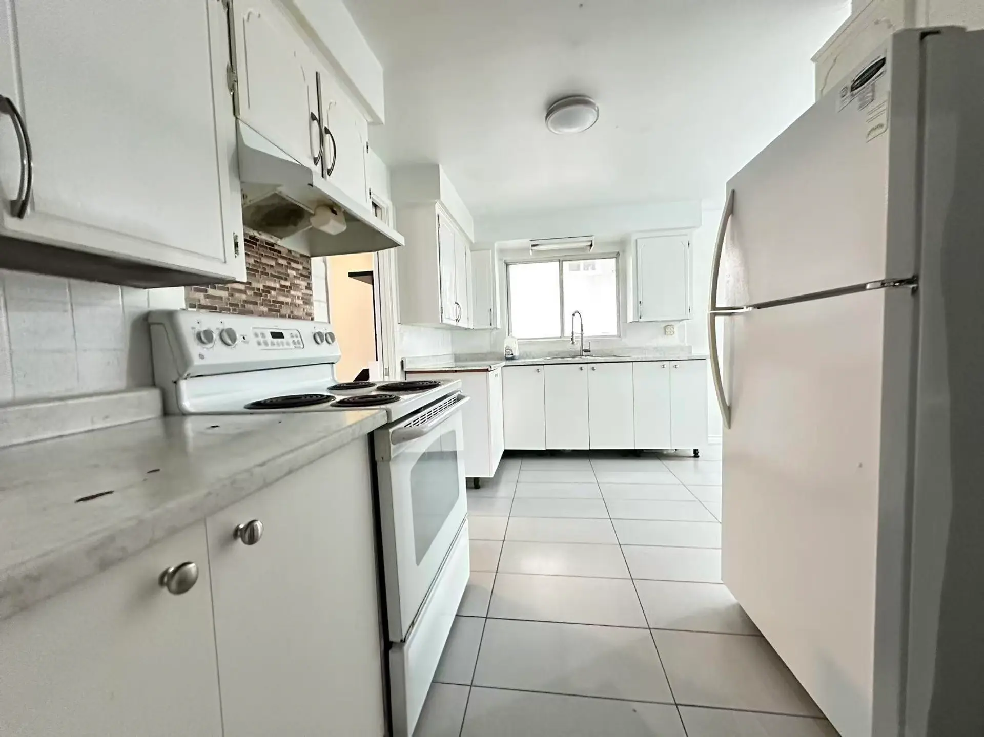 10280 Amethyst Avenue - Image 11