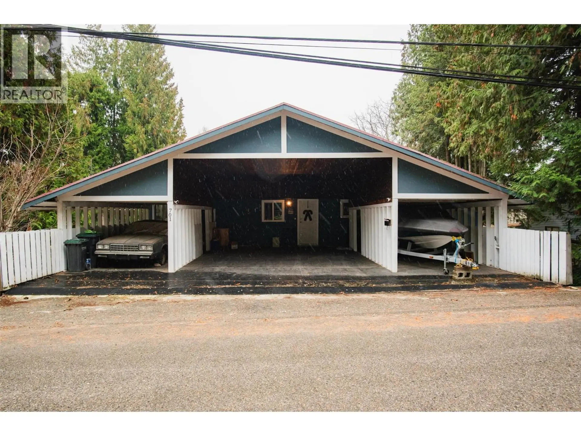 Property at 701 10th Avenue, Castlegar, BC