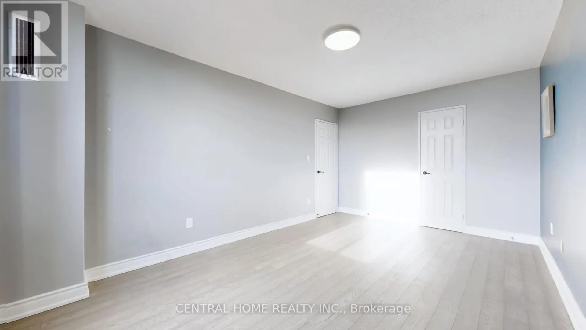 #715 5 SHADY GOLFWAY - Image 11
