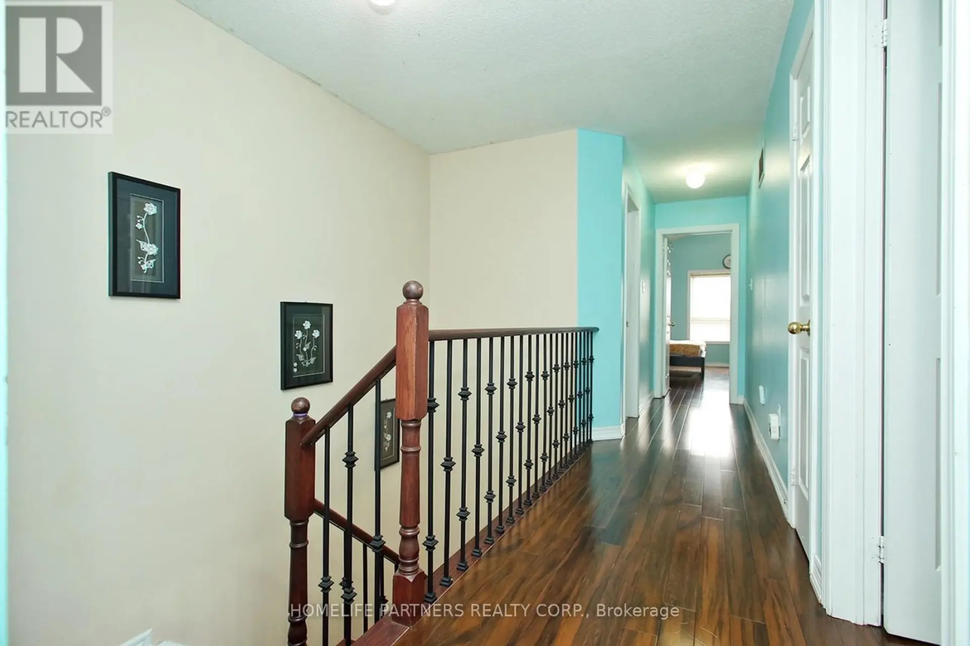 40 NATHANIEL CRESCENT - Image 4