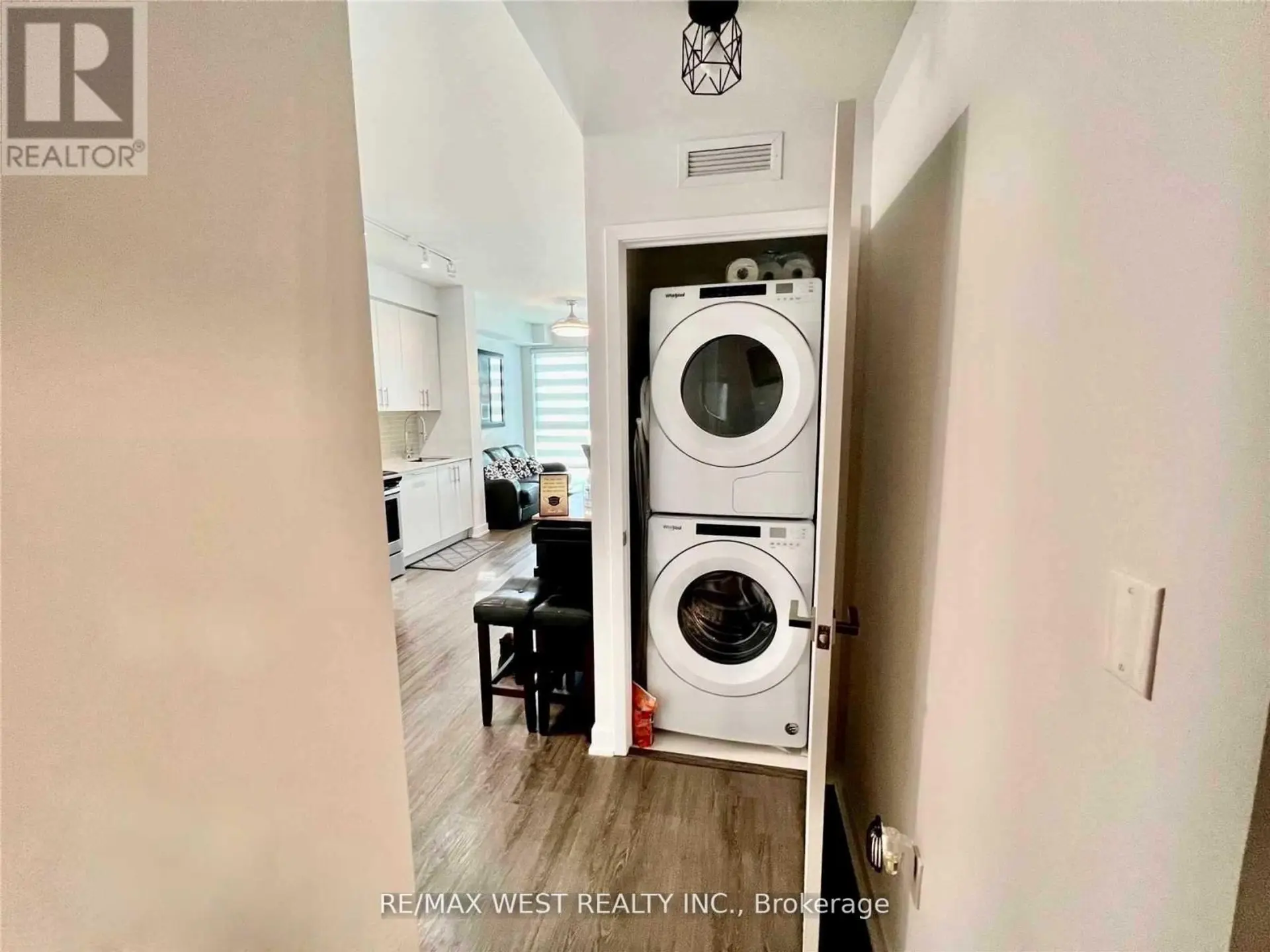 #1606 4085 PARKSIDE VILLAGE DRIVE - Image 12