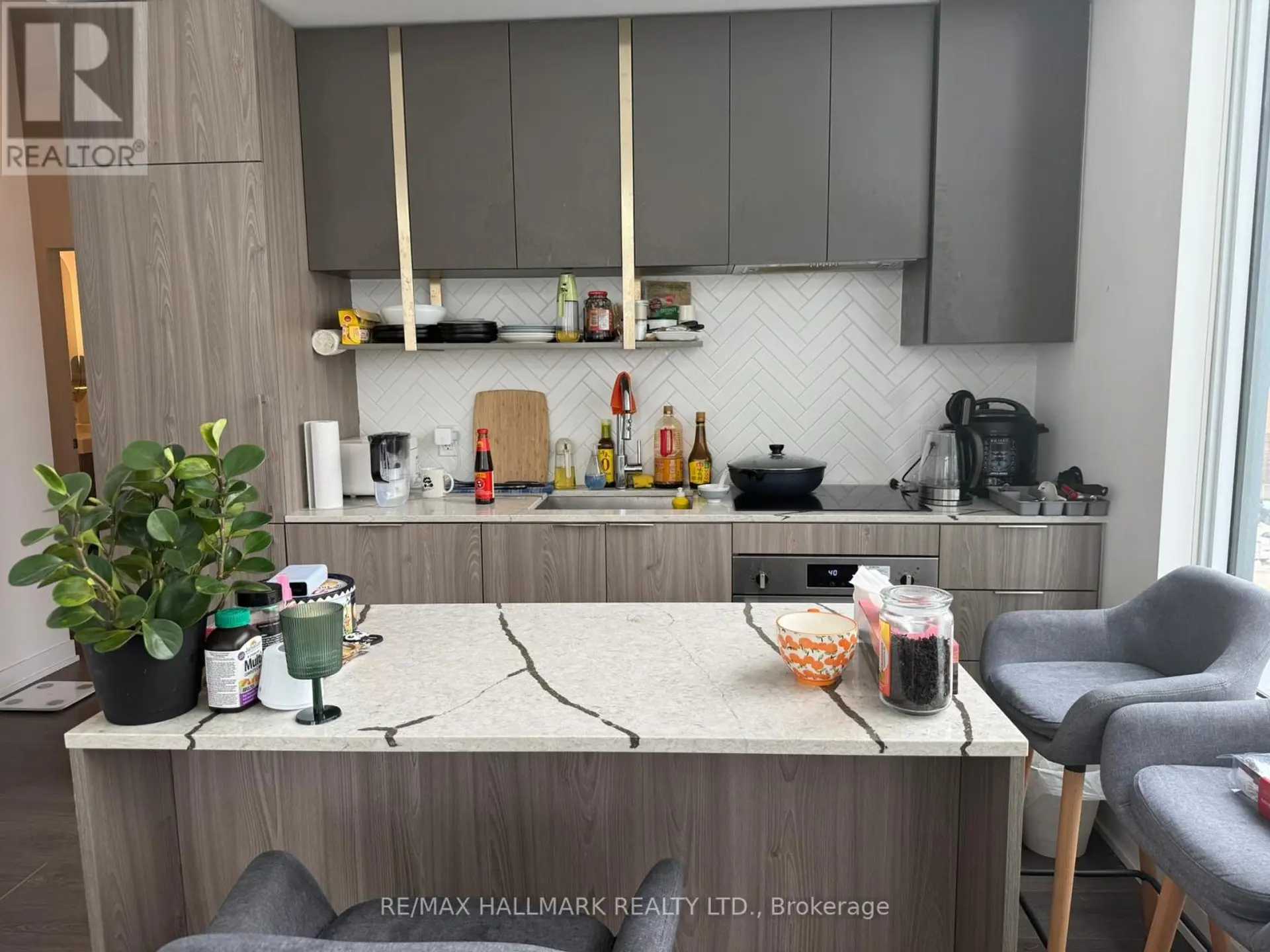 #407 15 HOLMES AVENUE - Image 10