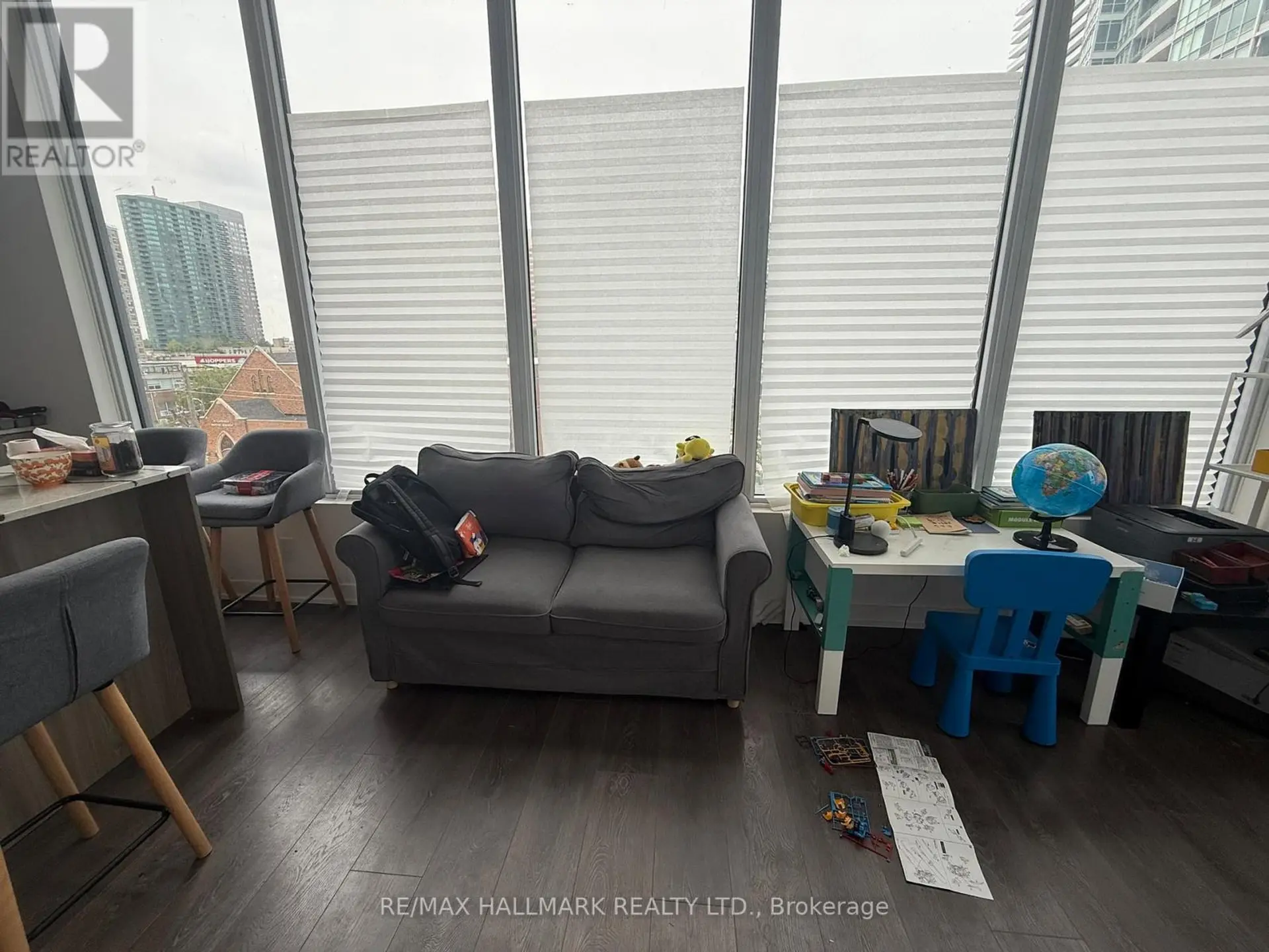 #407 15 HOLMES AVENUE - Image 6