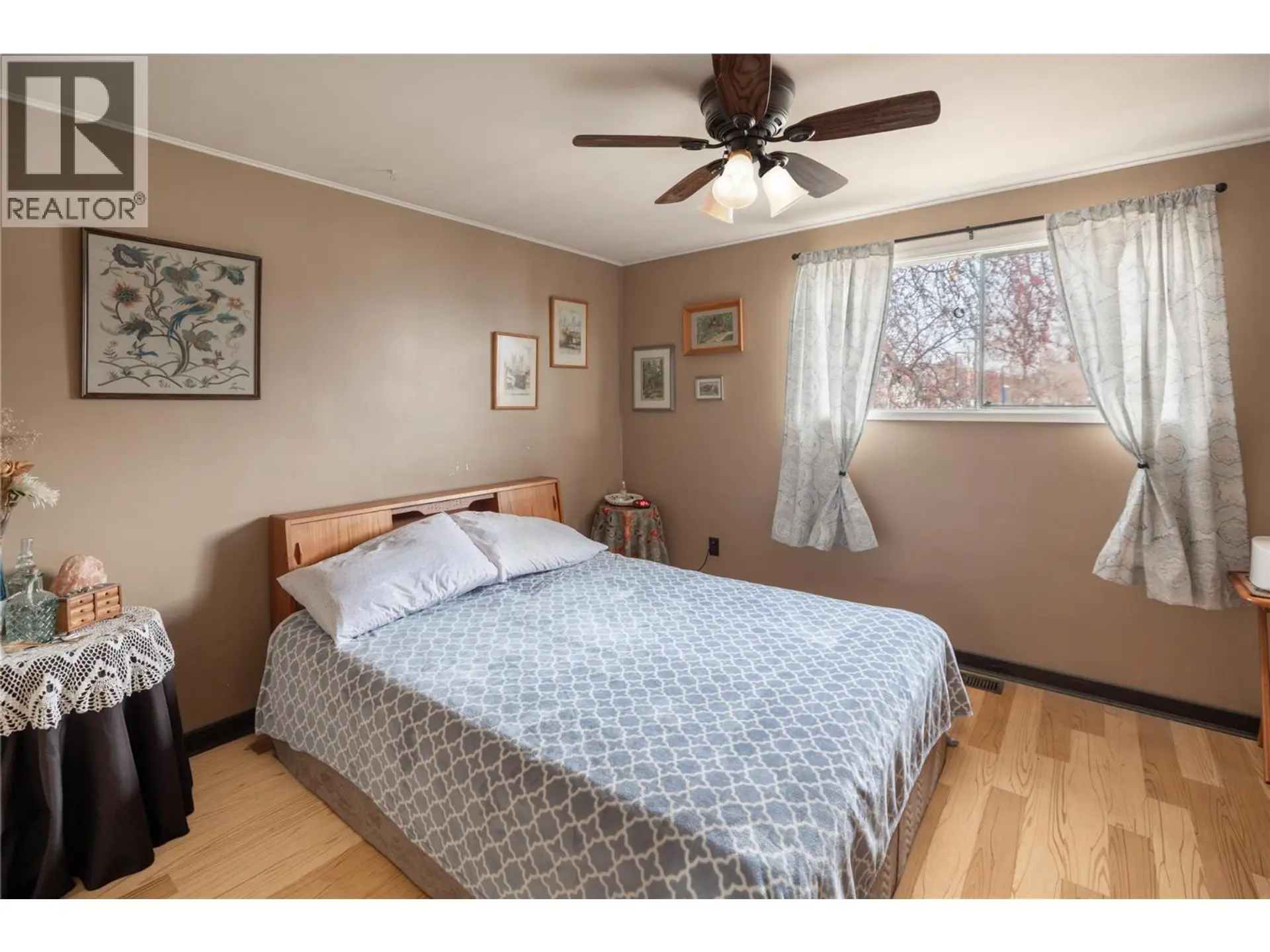 2150 BURNETT Street - Image 7