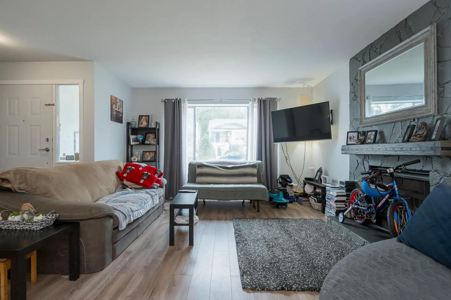 12145 207a Street - Image 2