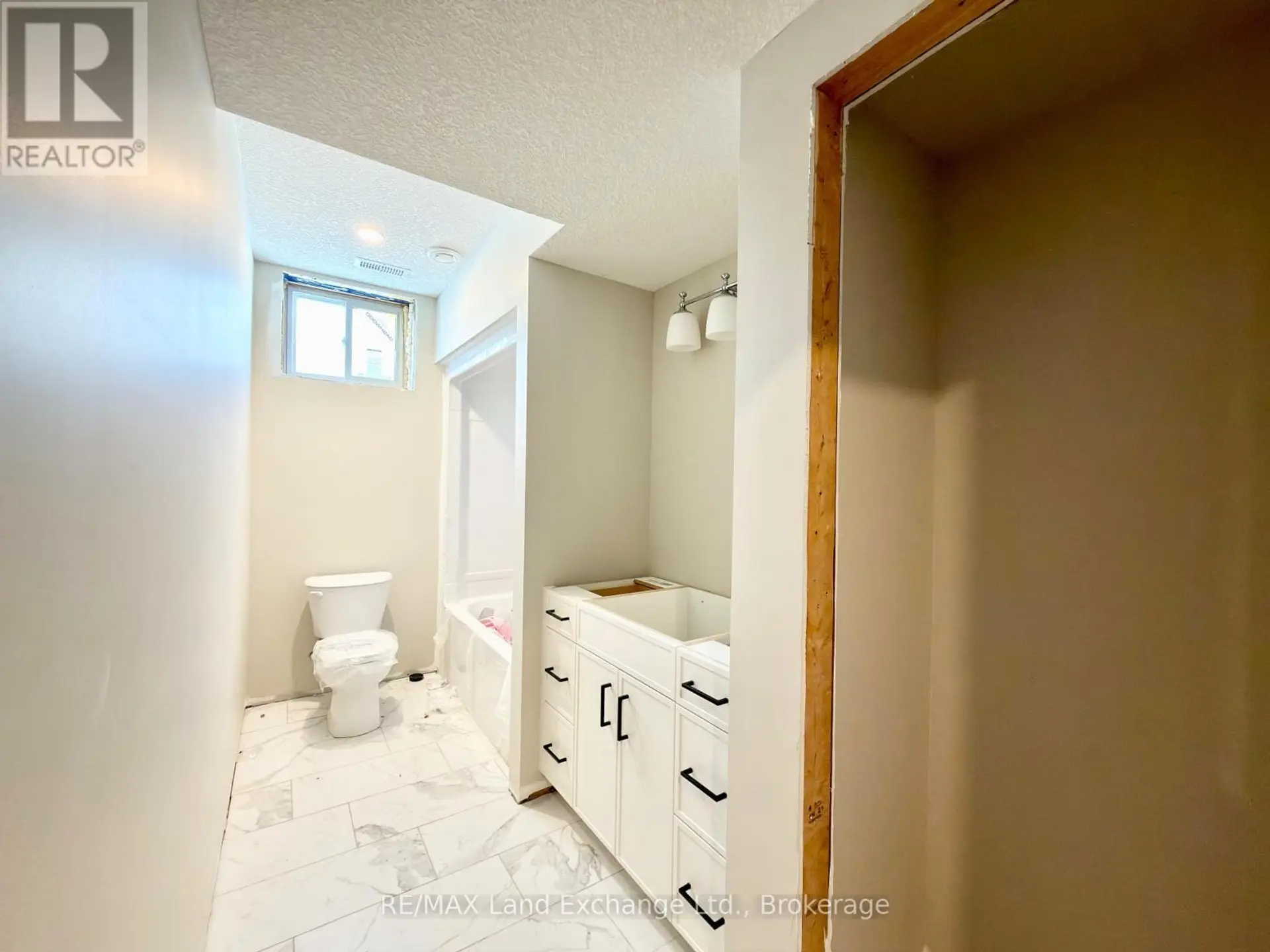159 WESTLINKS DRIVE - Image 13
