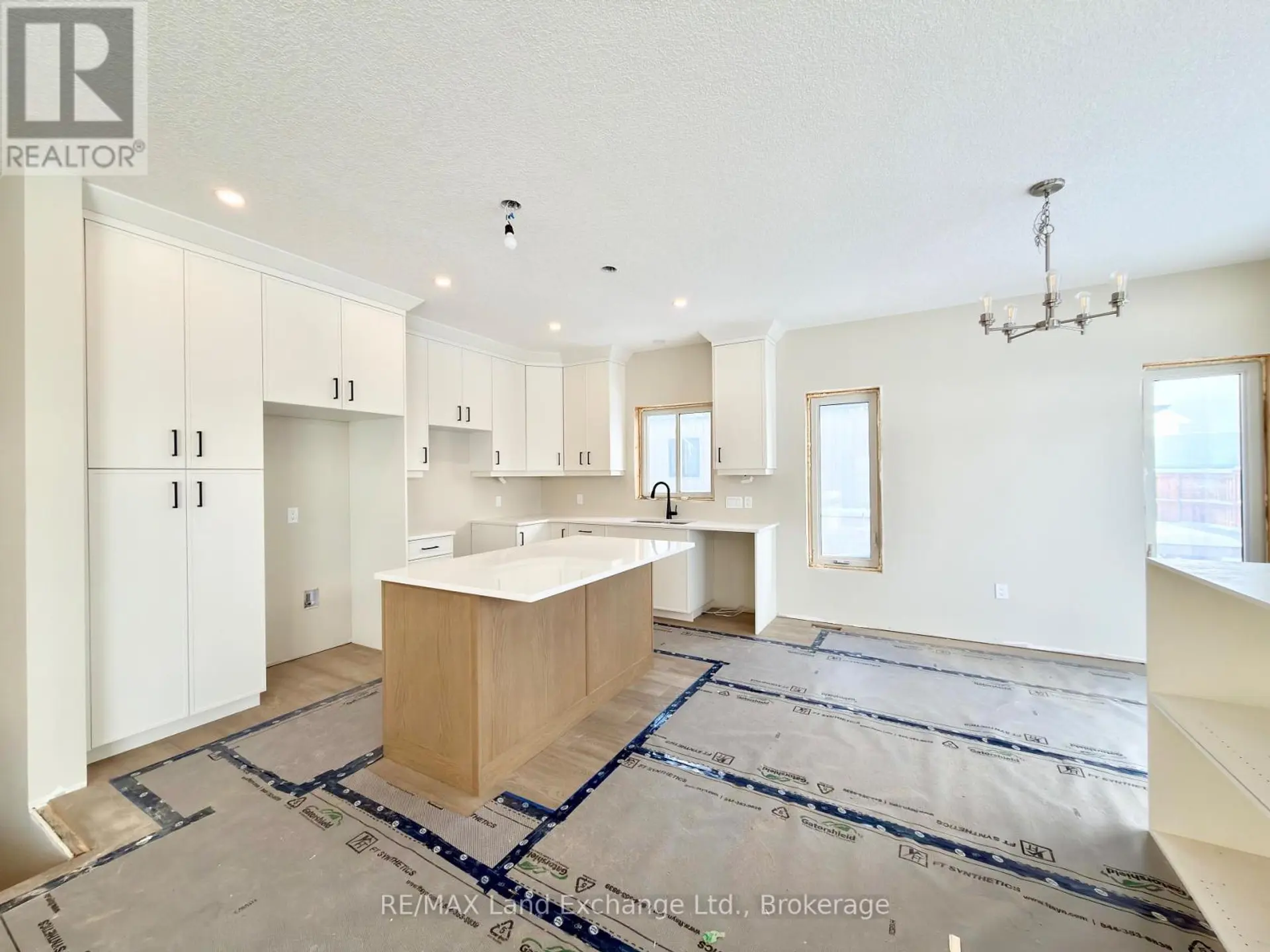 159 WESTLINKS DRIVE - Image 2