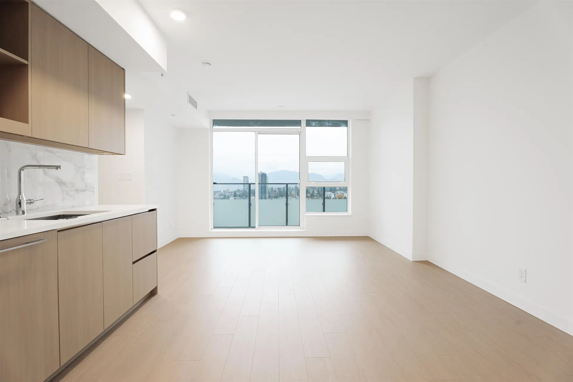#2709 13768 100 Avenue - Image 3