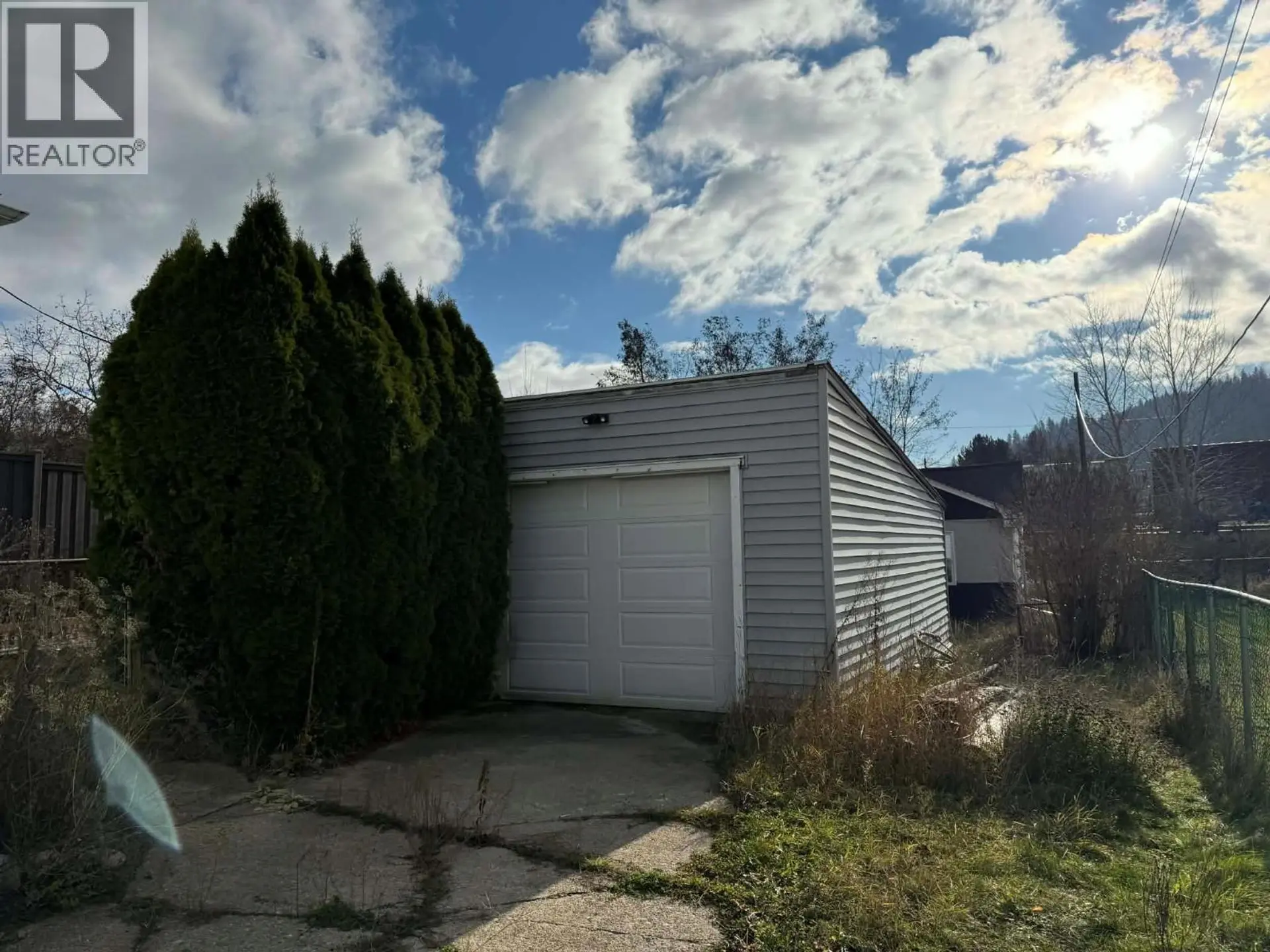 168 CRESCENT Street - Image 3