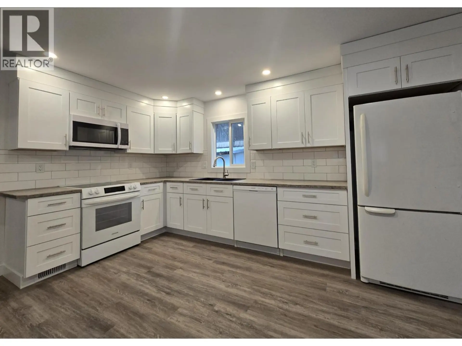 #9 4029 Broadwater Road - Image 5