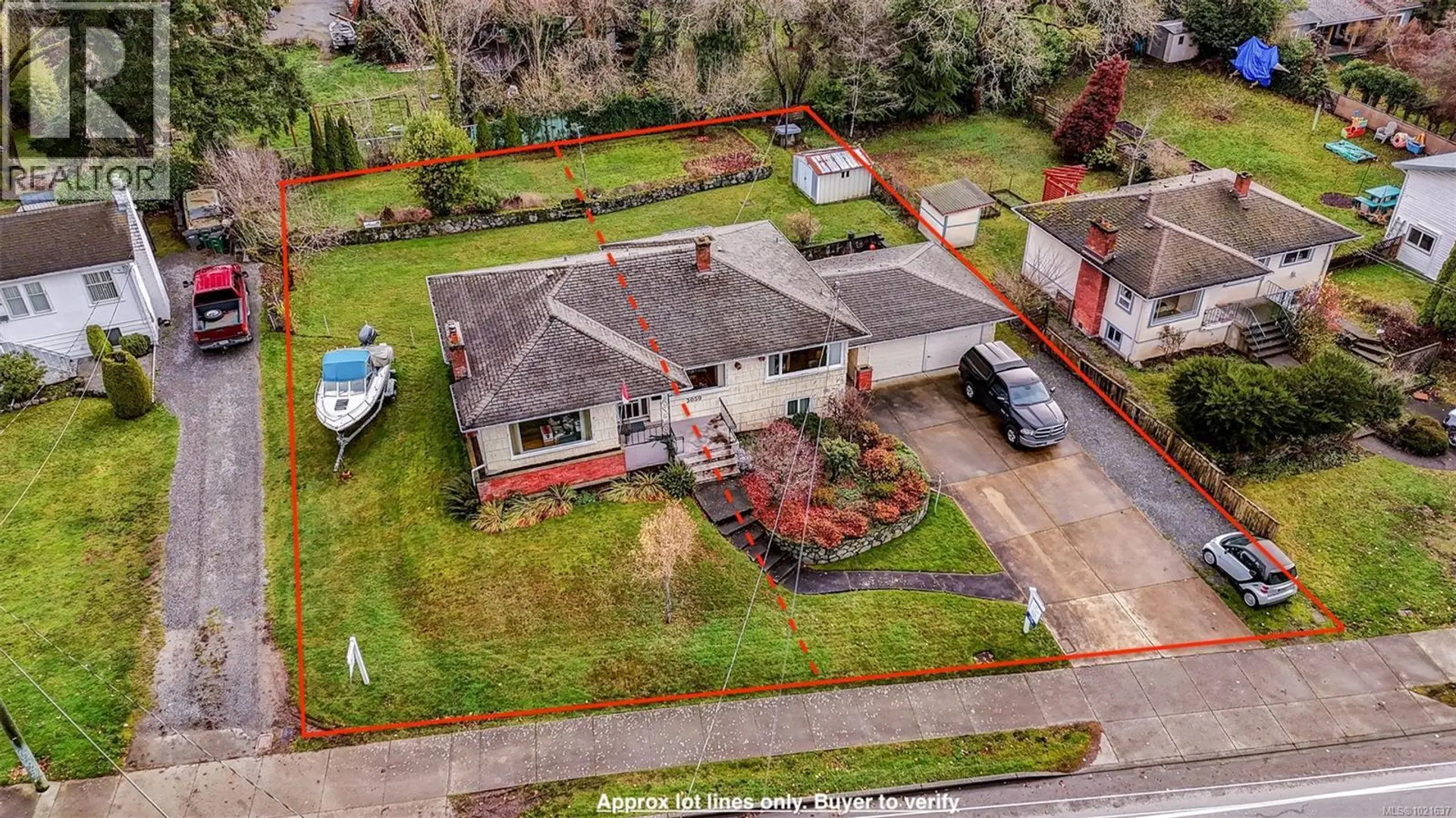 Property at 3059 Admirals Rd, Saanich, BC