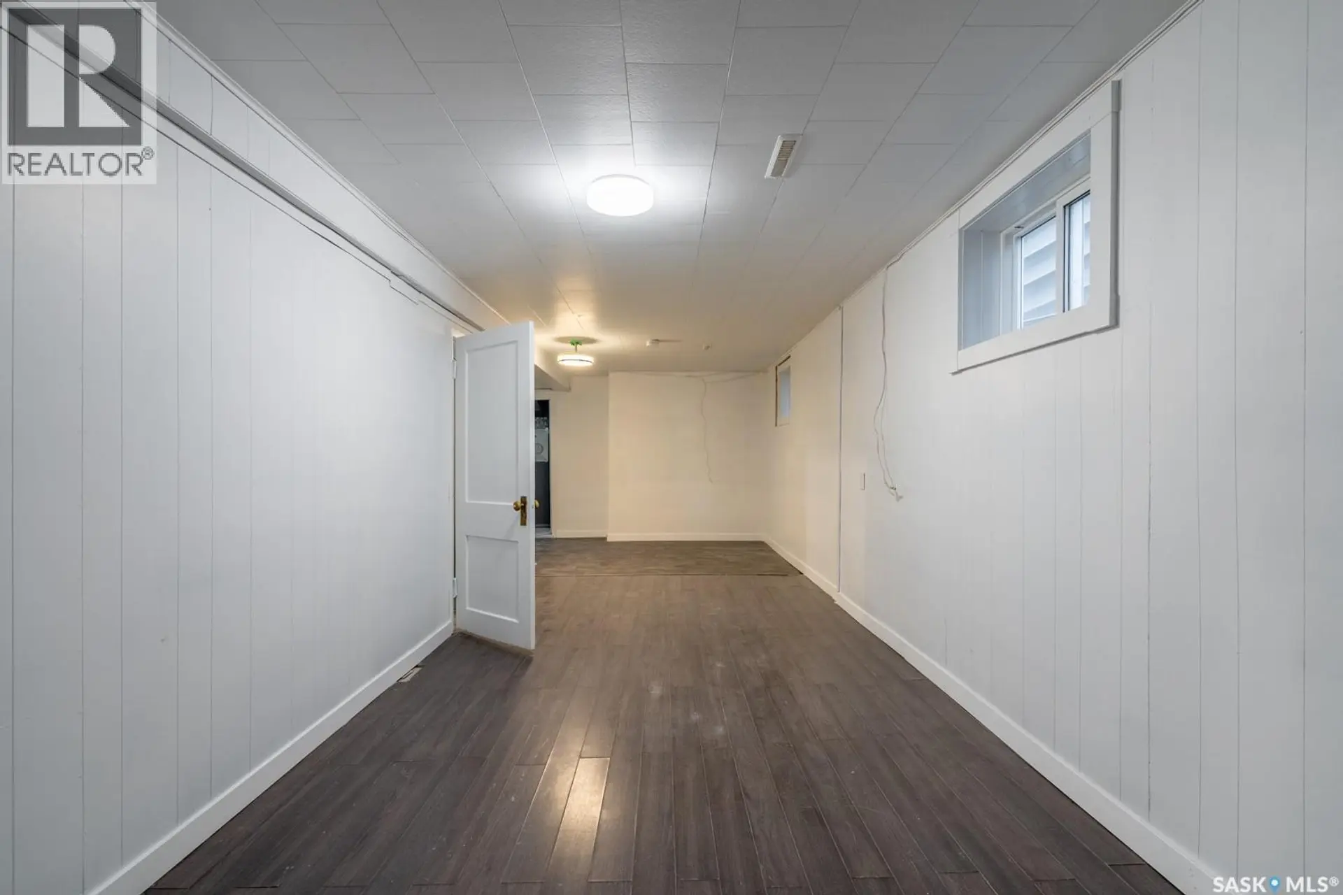 1321 VICTORIA AVENUE - Image 16