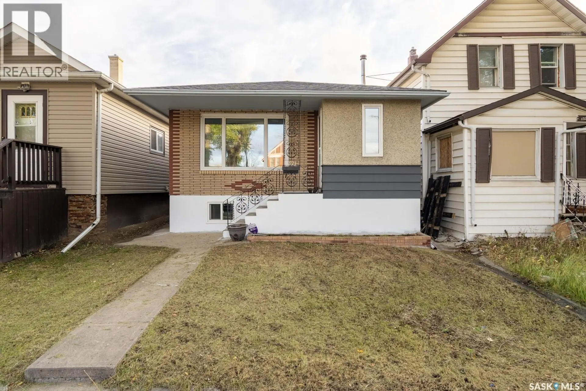 1321 VICTORIA AVENUE - Image 2